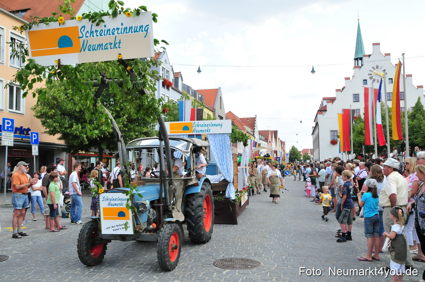 0283 Volksfestzug Neumarkt 090809