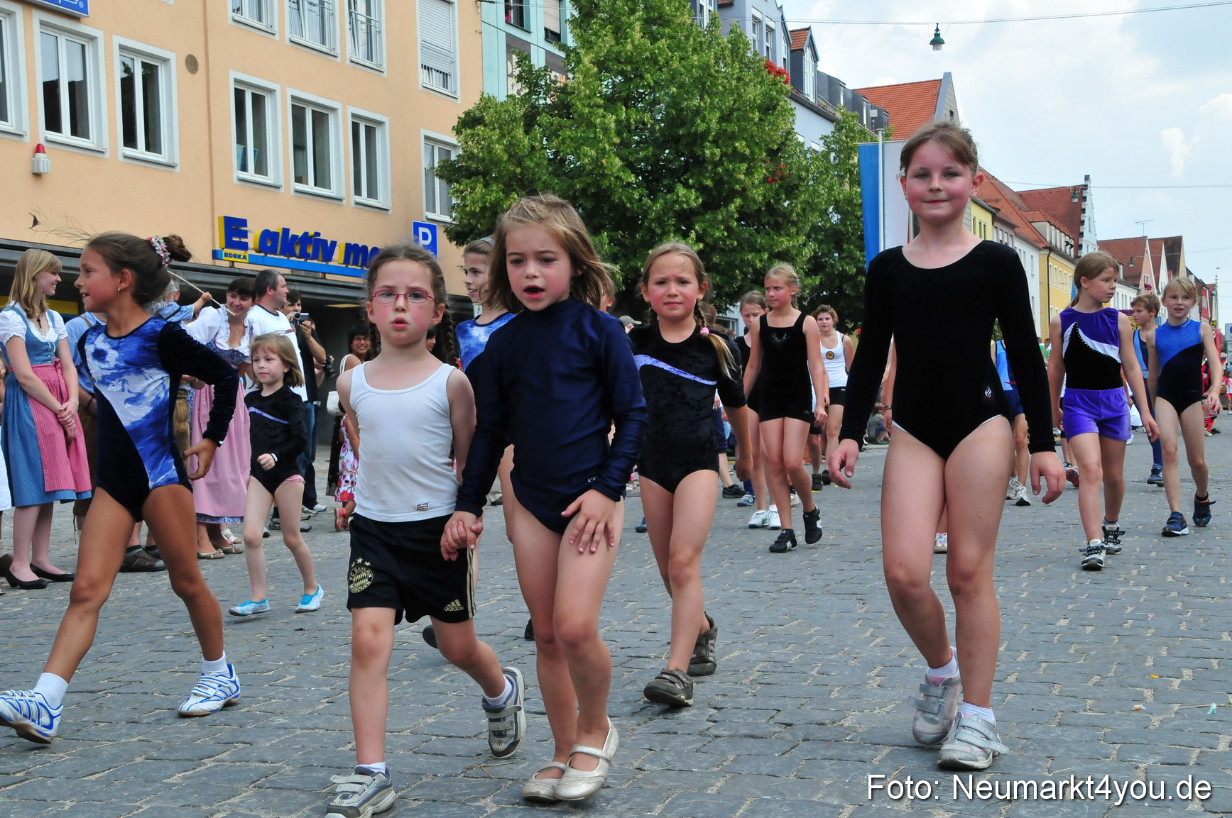 0302 Volksfestzug Neumarkt 090809
