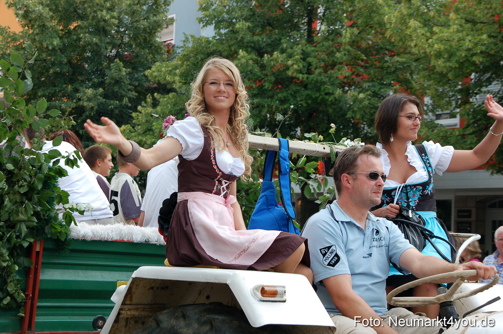 0303 Volksfestzug Neumarkt 090809