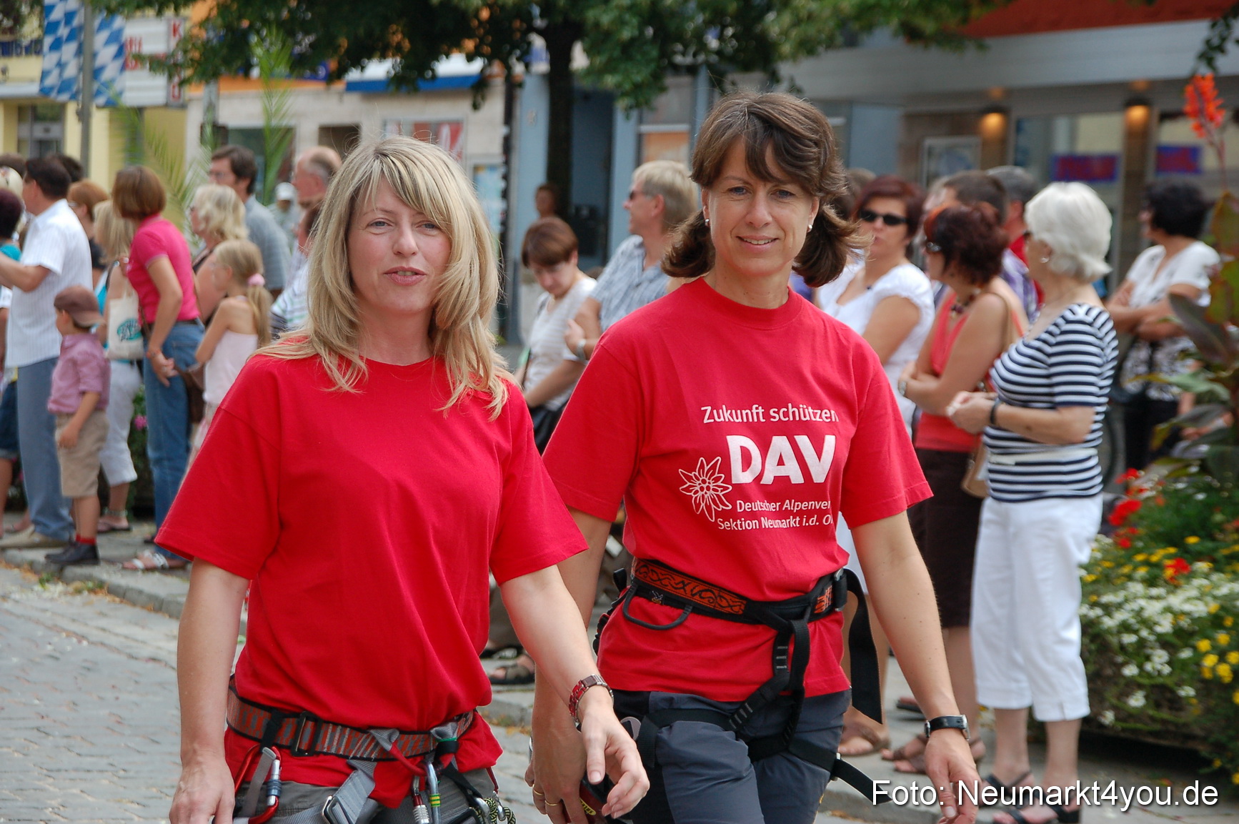 0324 Volksfestzug Neumarkt 090809