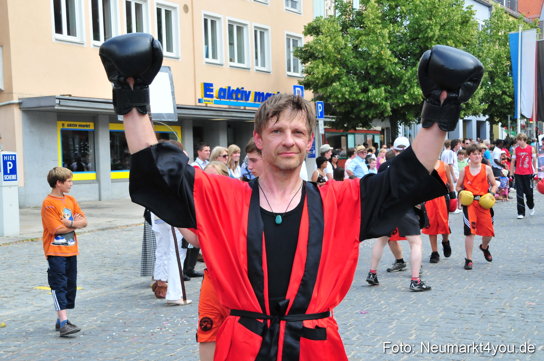 0330 Volksfestzug Neumarkt 090809