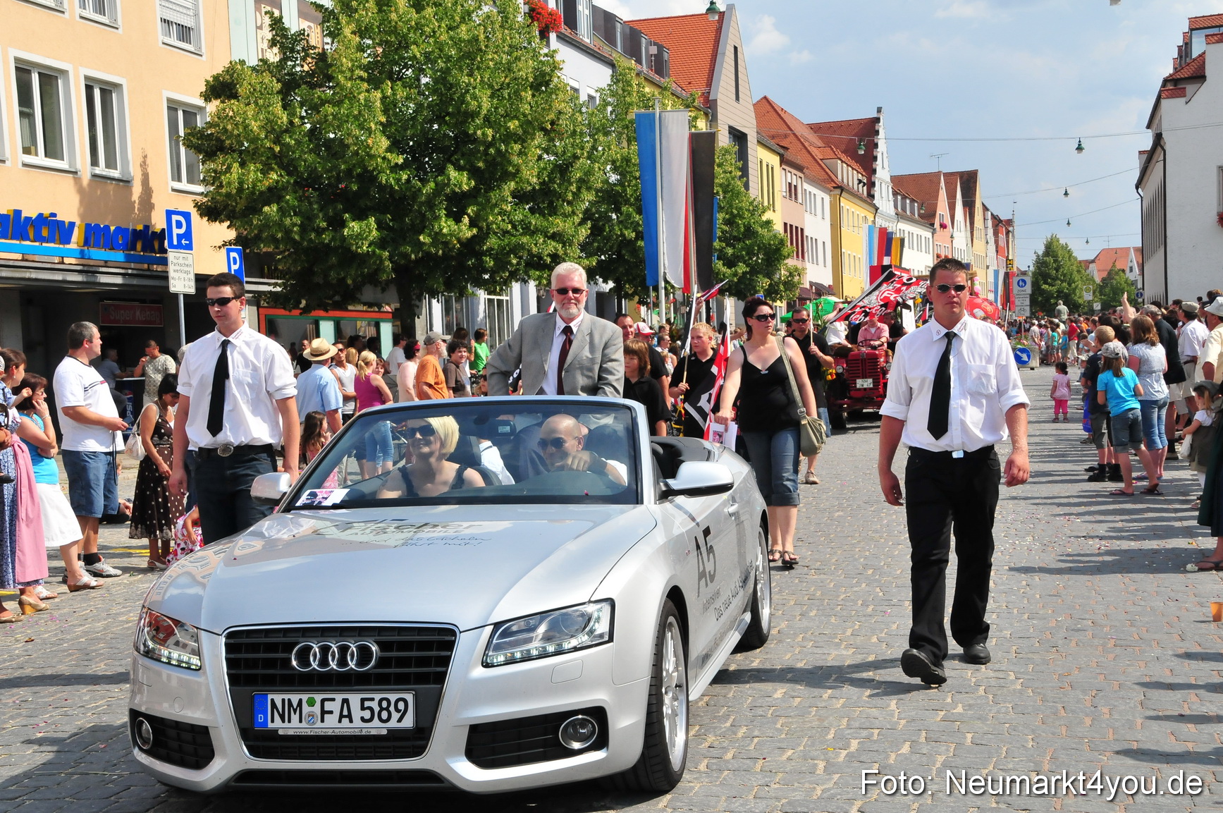 0341 Volksfestzug Neumarkt 090809