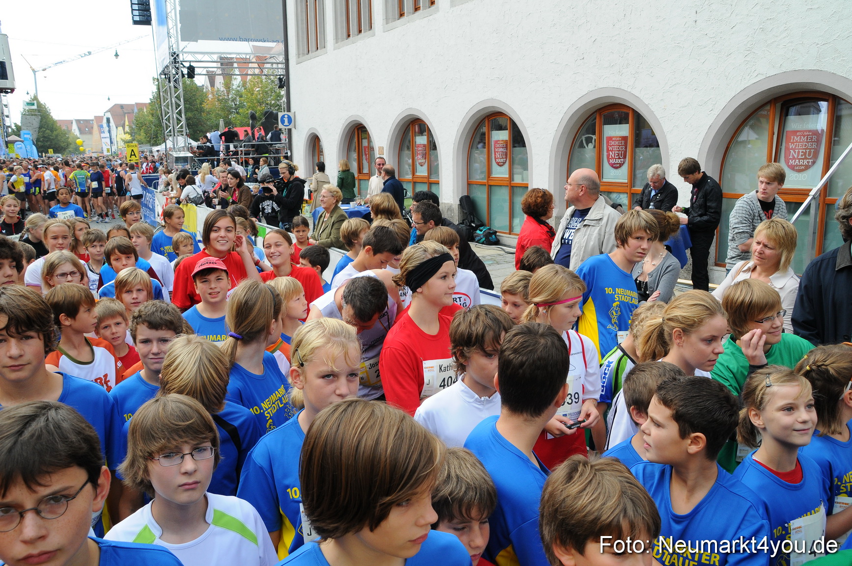 0008 Stadtlauf Neumarkt Startbereich 200909