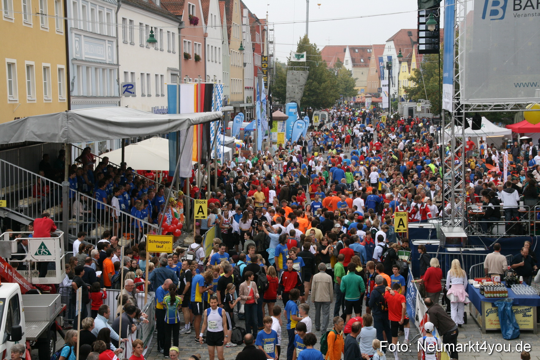 0020 Stadtlauf Neumarkt Startbereich 200909