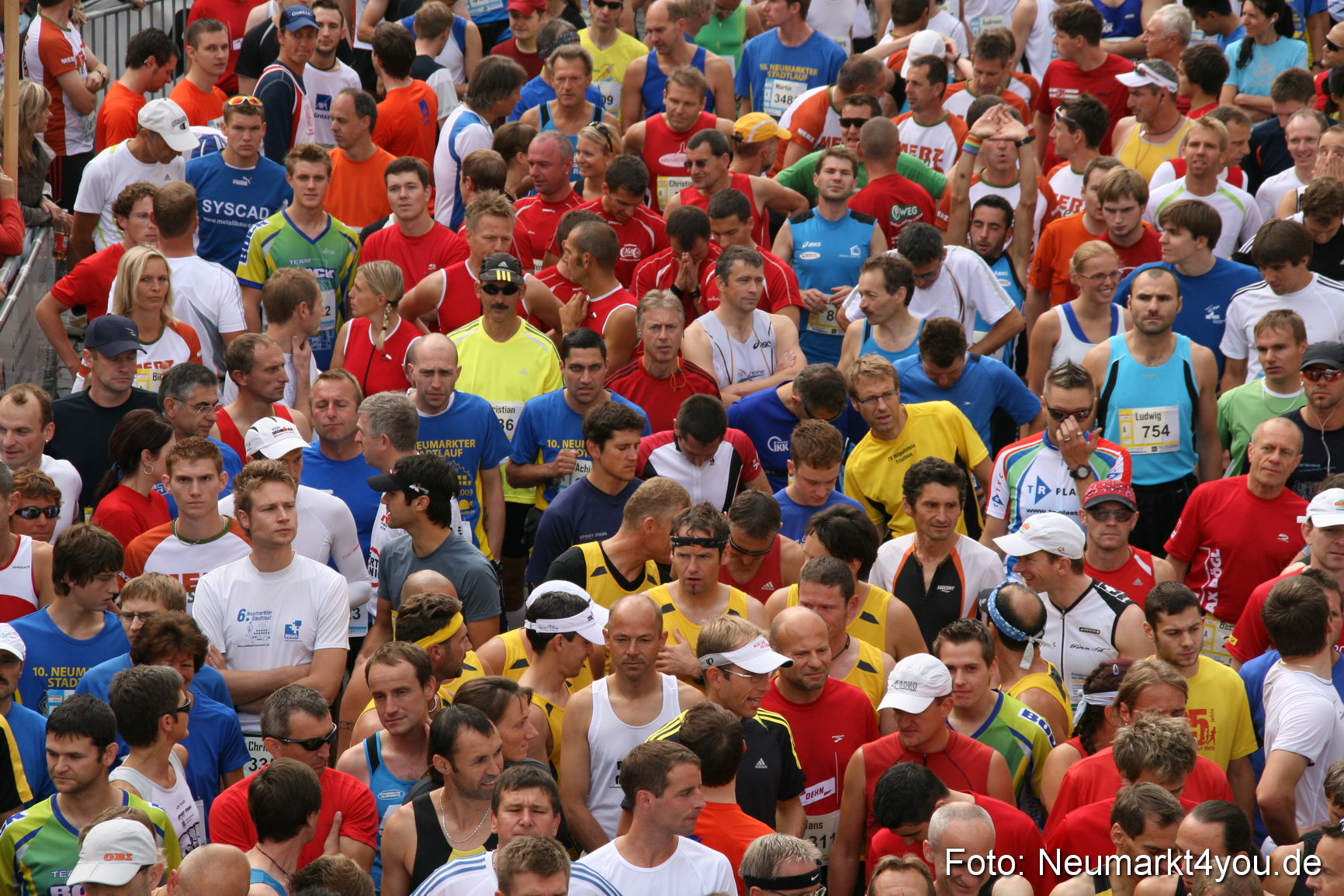 0047 Stadtlauf Neumarkt Startbereich 200909