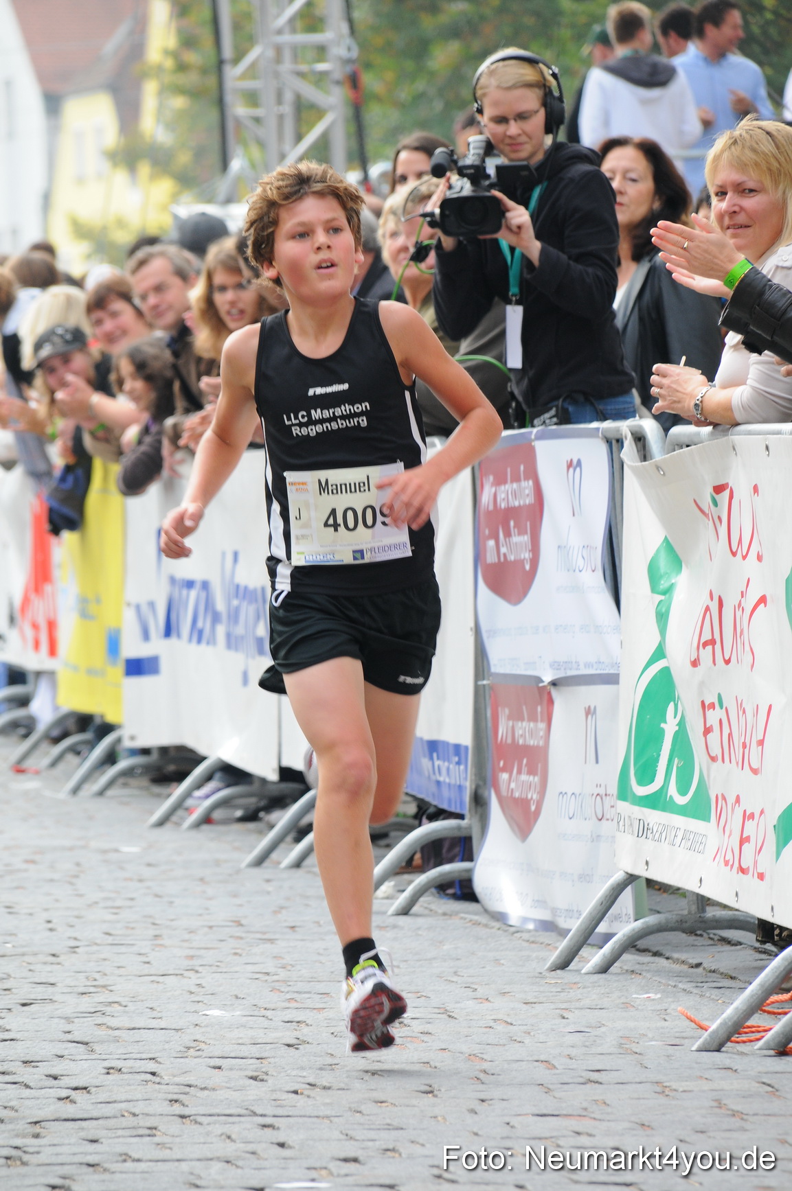 0002 Stadtlauf Neumarkt Zieleinlauf 200909