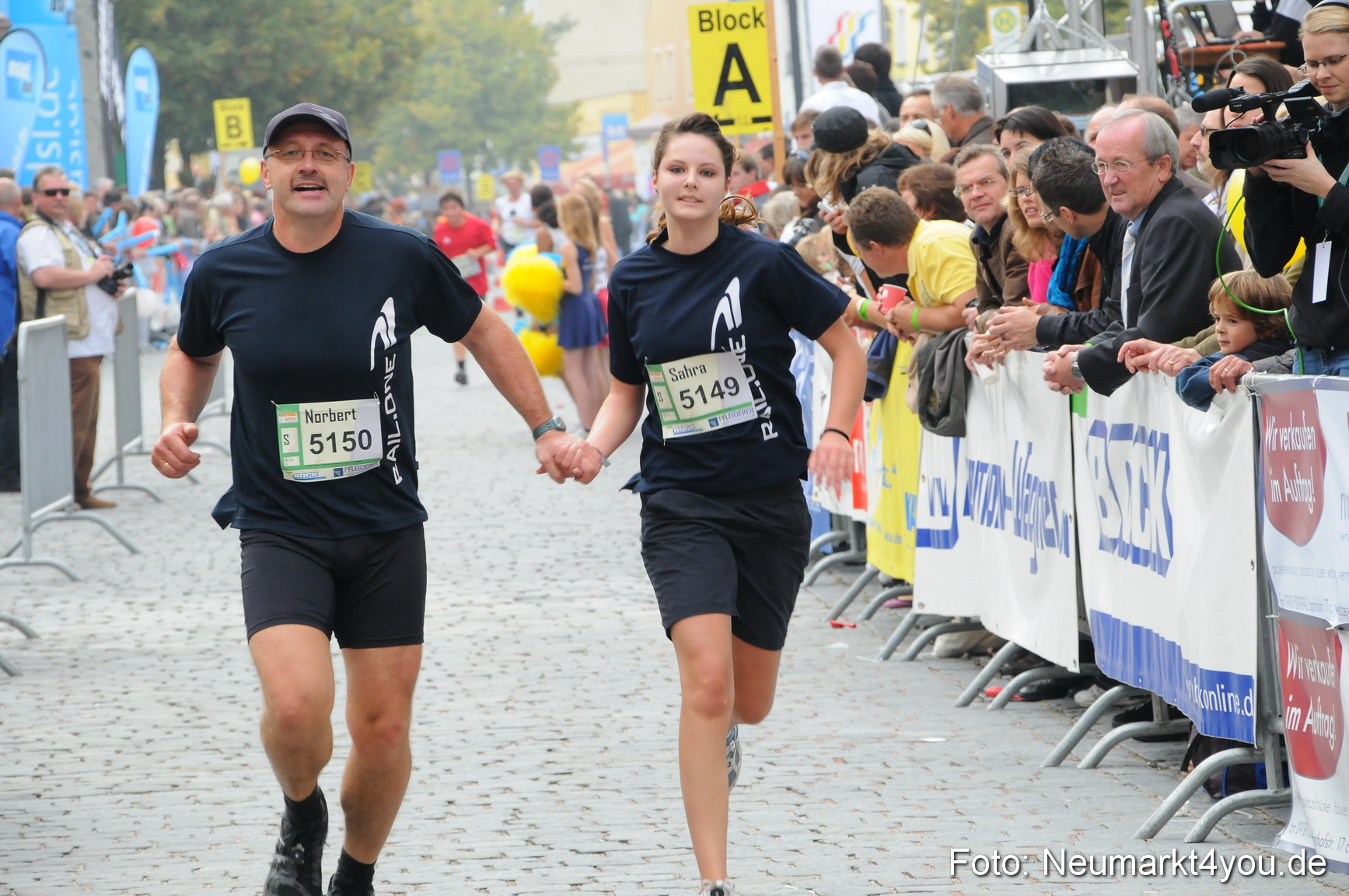 0025 Stadtlauf Neumarkt Zieleinlauf 200909