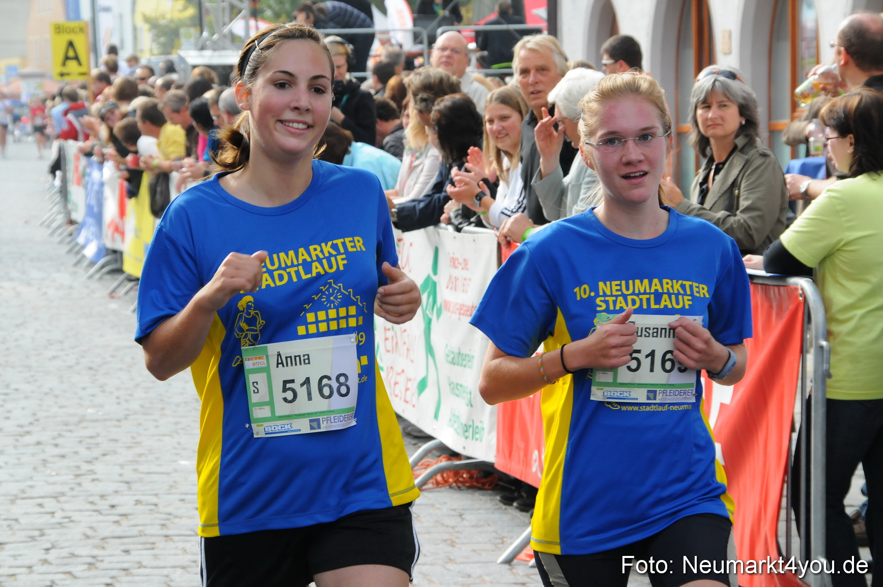 0027 Stadtlauf Neumarkt Zieleinlauf 200909