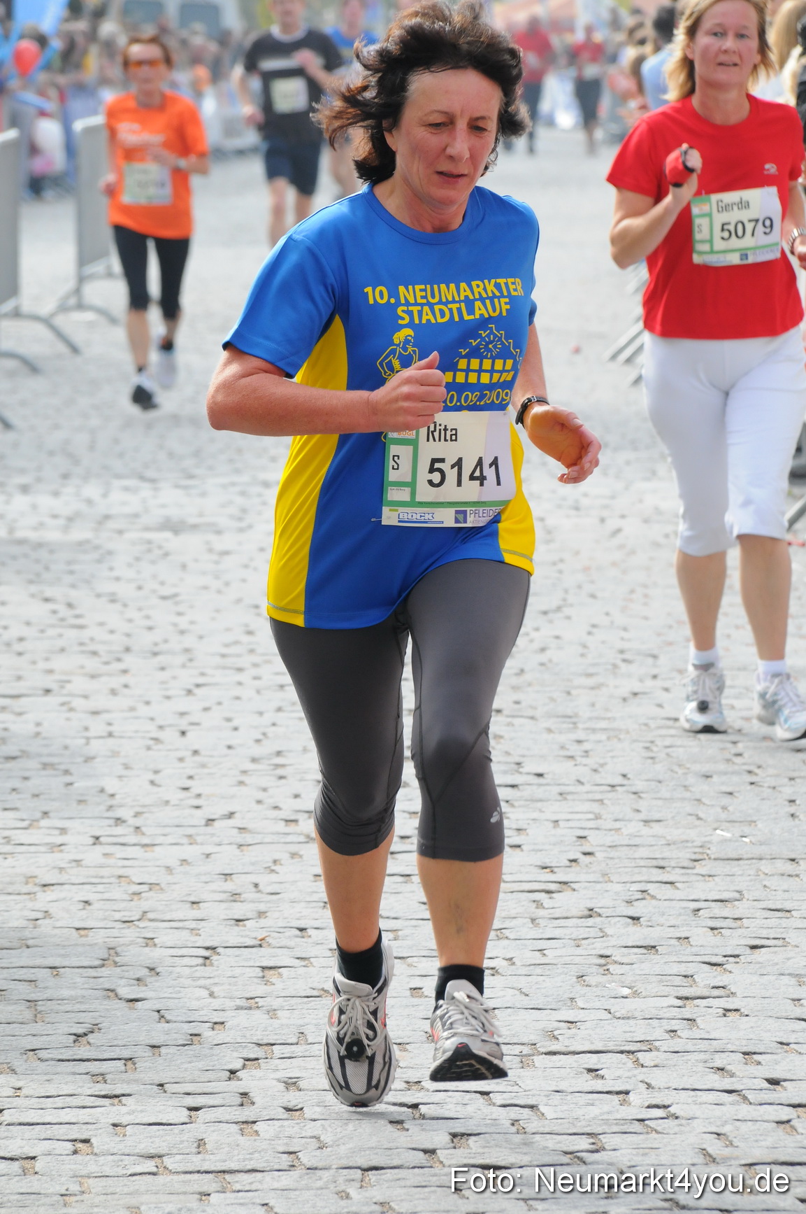0031 Stadtlauf Neumarkt Zieleinlauf 200909