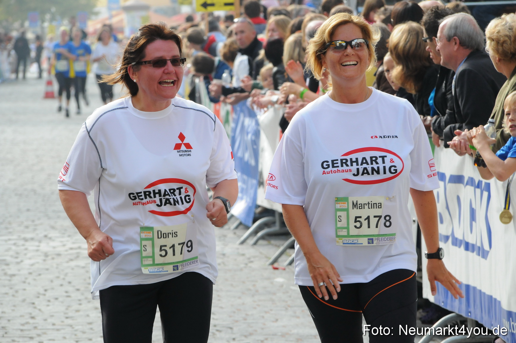 0033 Stadtlauf Neumarkt Zieleinlauf 200909