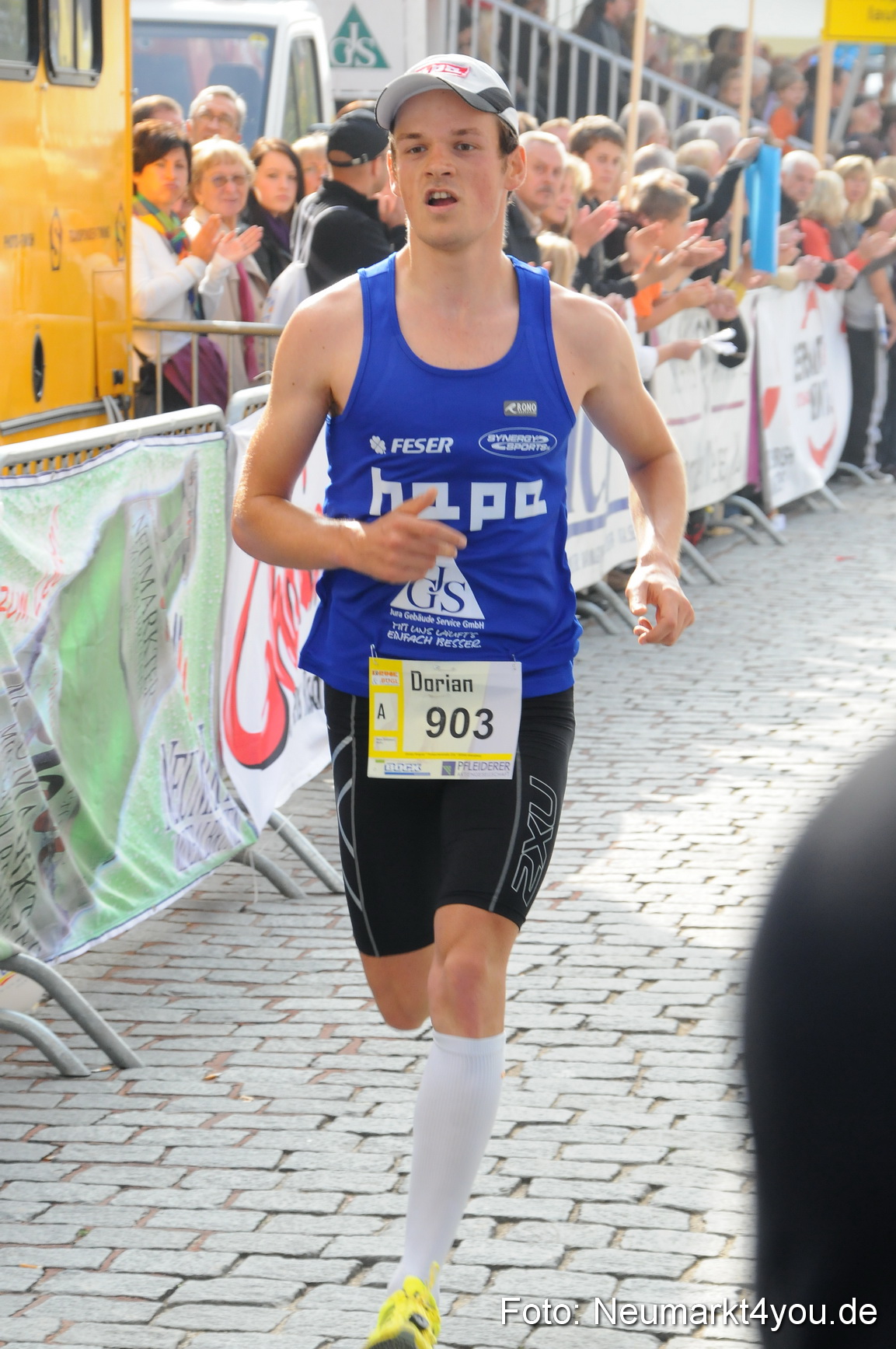 0042 Stadtlauf Neumarkt Zieleinlauf 200909