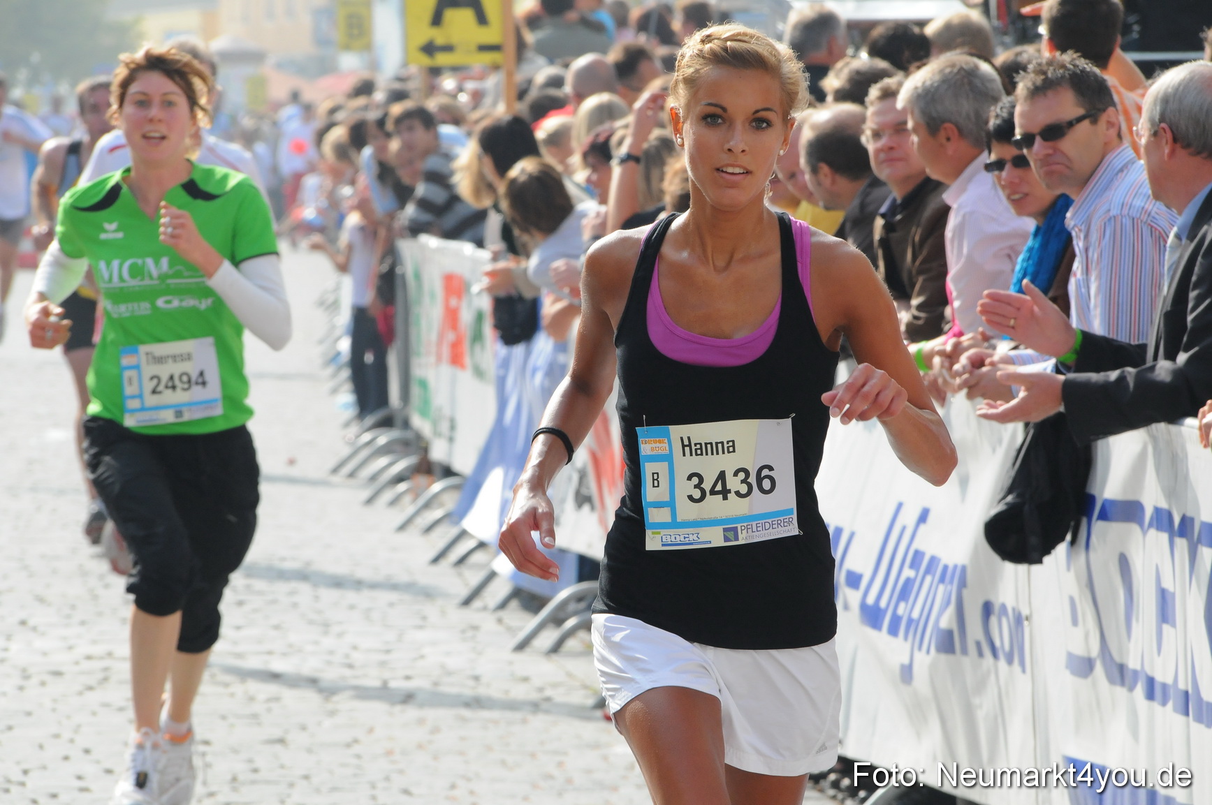 0052 Stadtlauf Neumarkt Zieleinlauf 200909