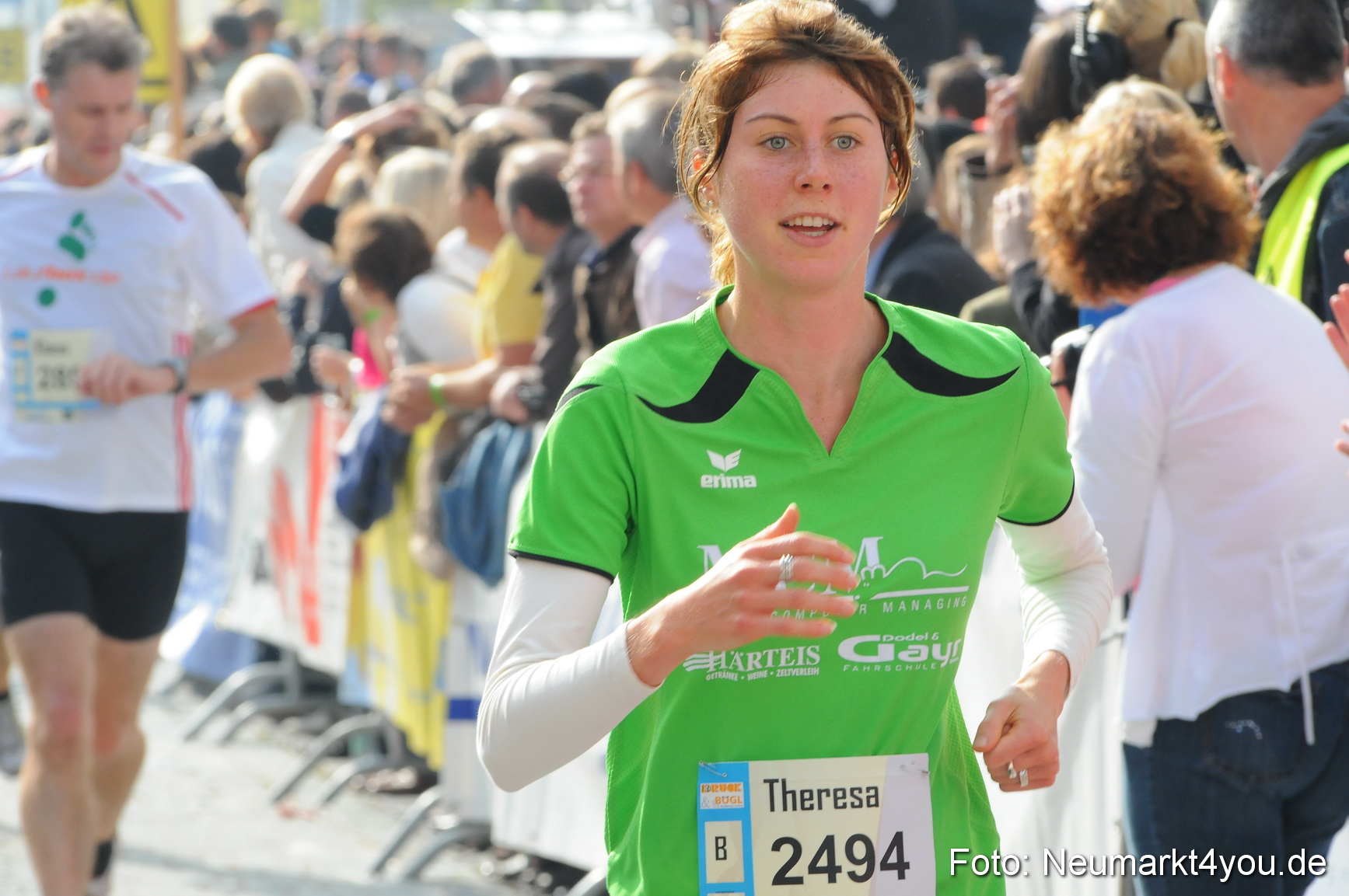 0053 Stadtlauf Neumarkt Zieleinlauf 200909