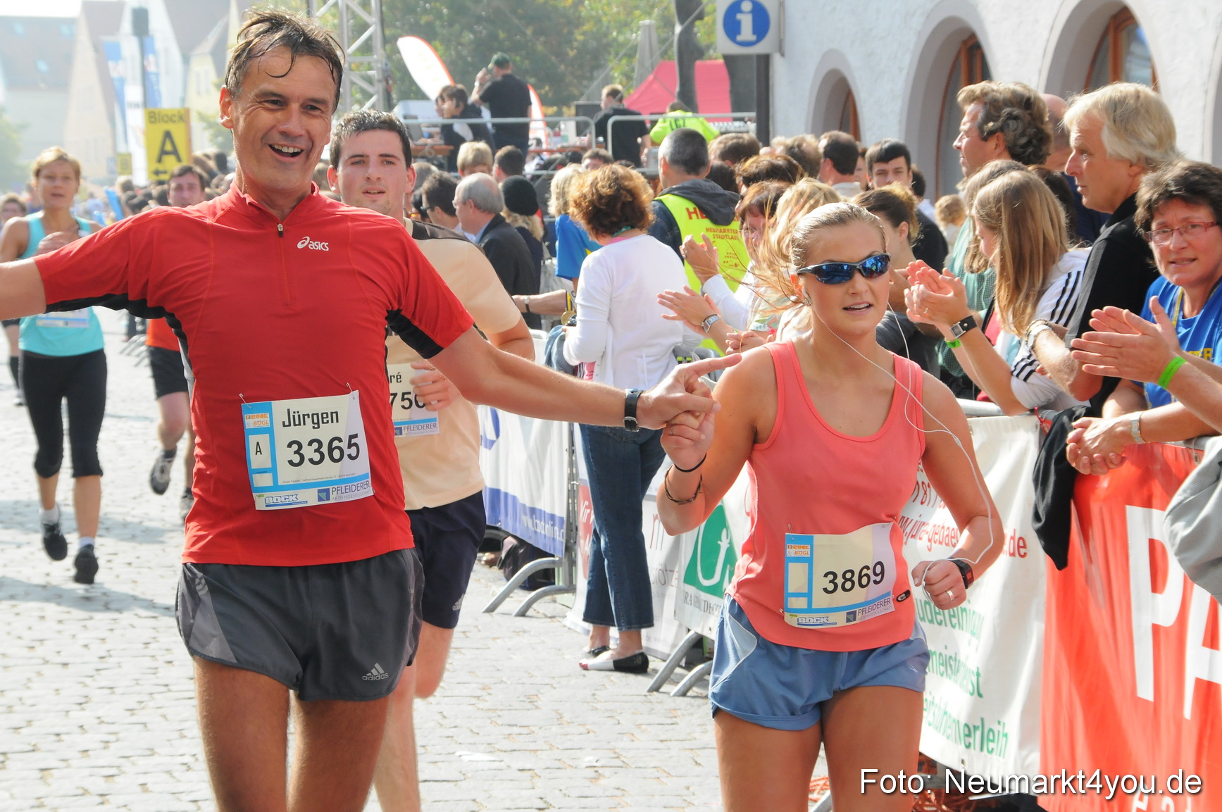 0058 Stadtlauf Neumarkt Zieleinlauf 200909