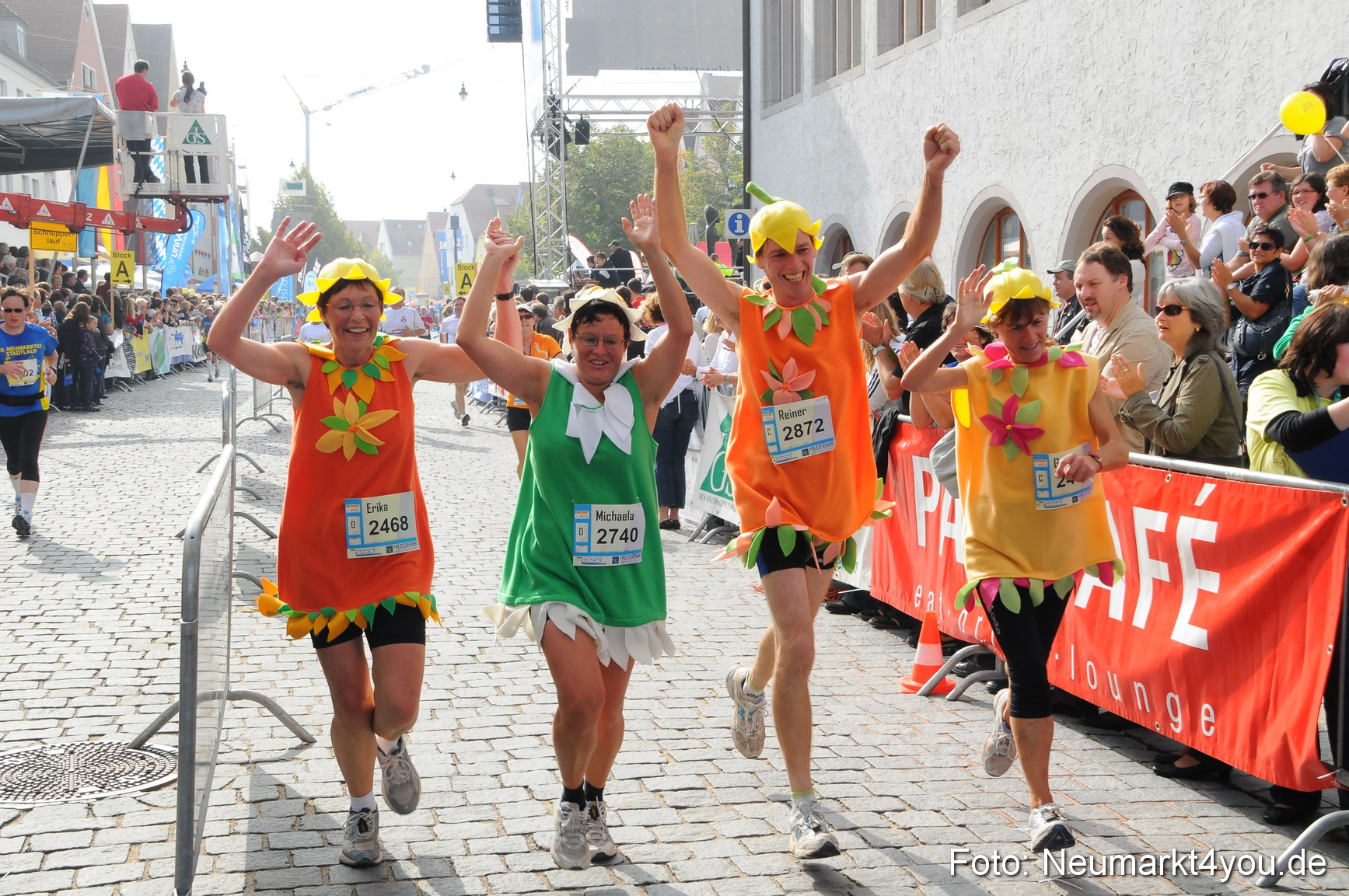 0066 Stadtlauf Neumarkt Zieleinlauf 200909