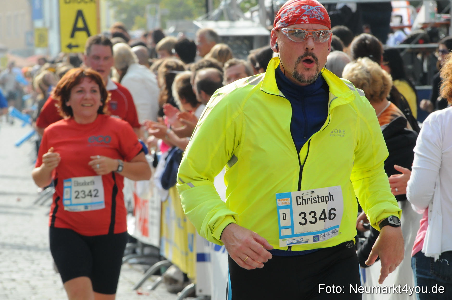 0067 Stadtlauf Neumarkt Zieleinlauf 200909