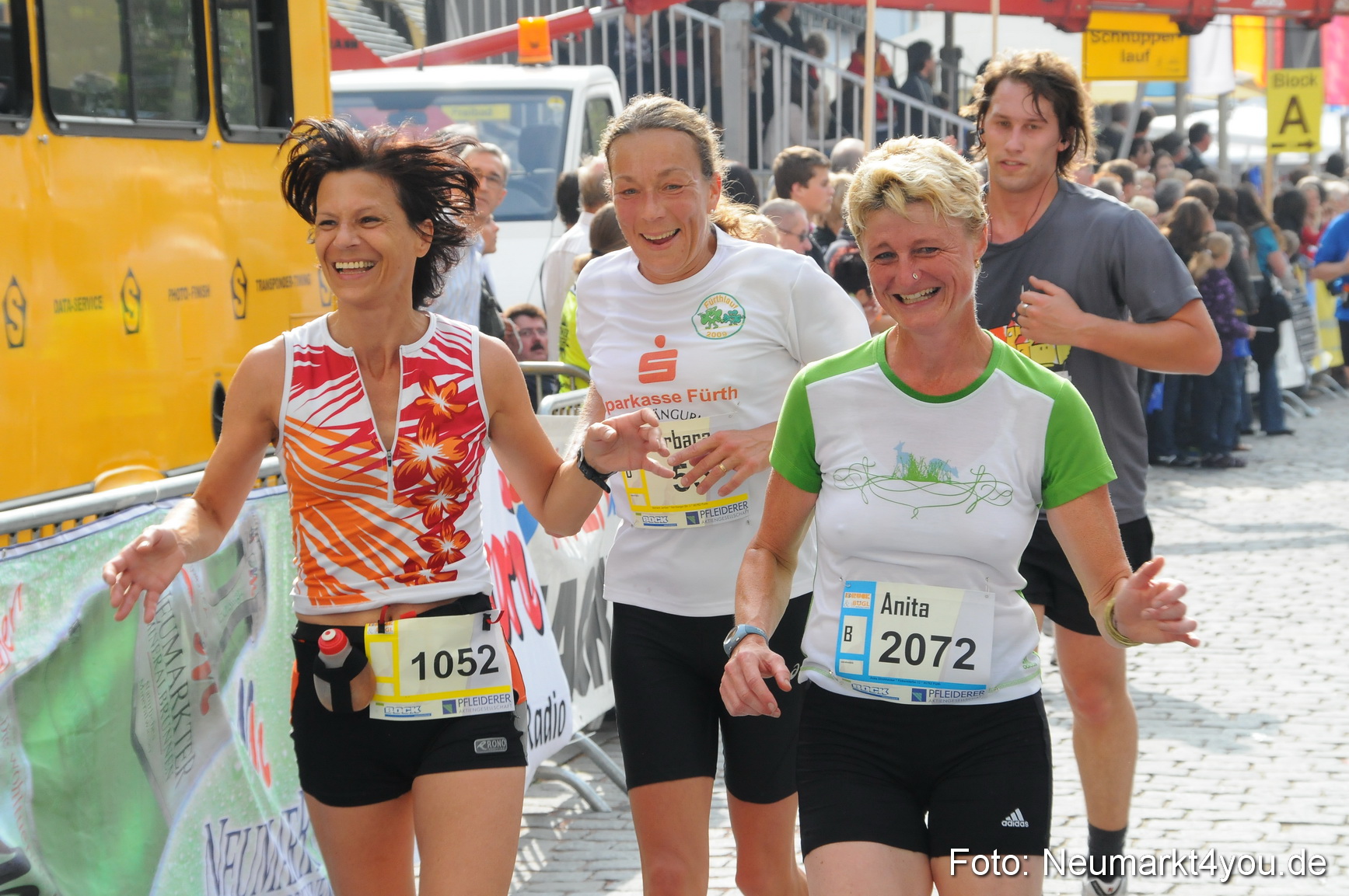 0070 Stadtlauf Neumarkt Zieleinlauf 200909