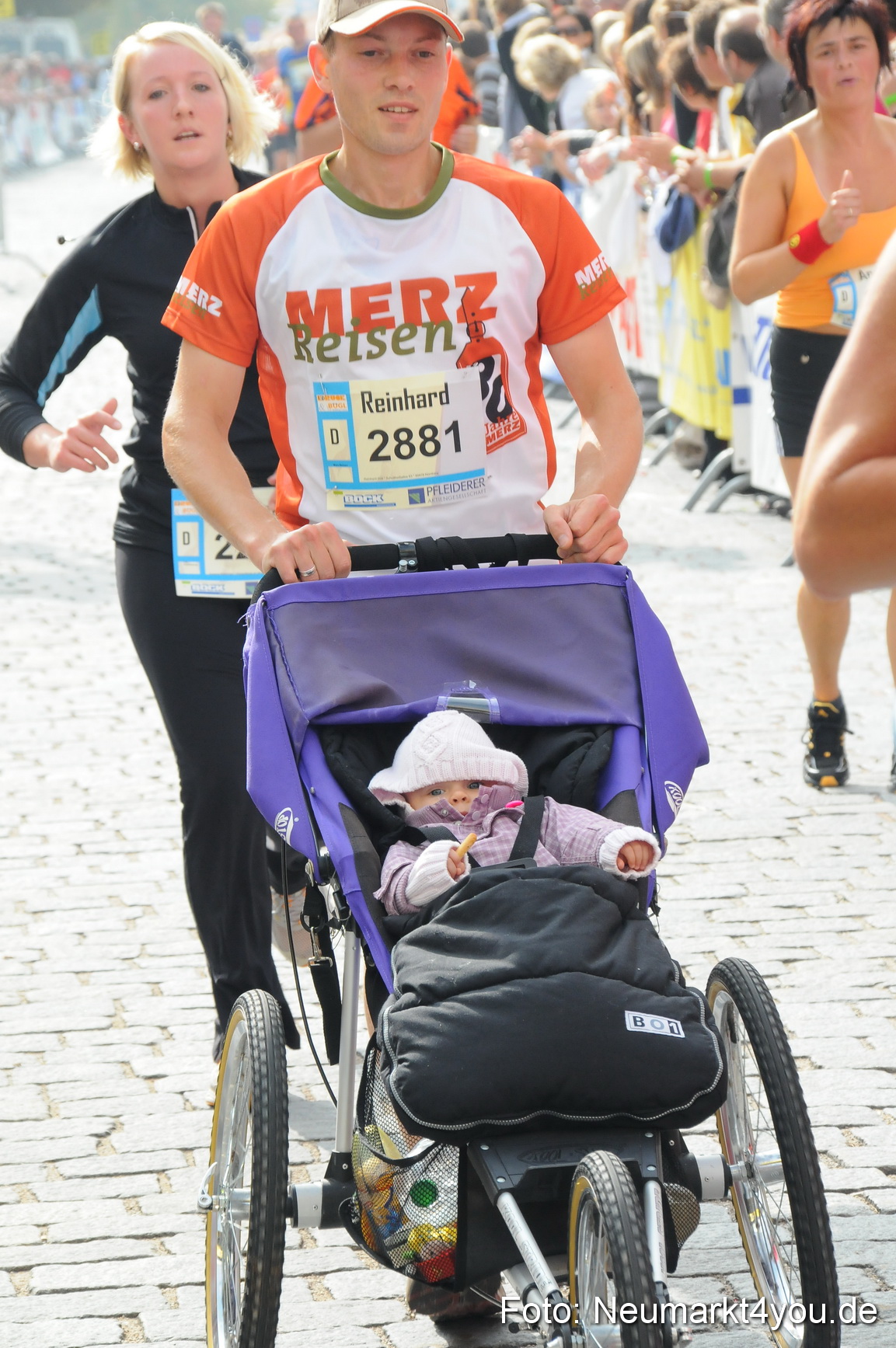 0071 Stadtlauf Neumarkt Zieleinlauf 200909