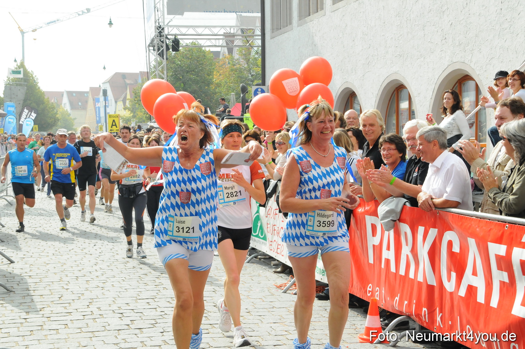0072 Stadtlauf Neumarkt Zieleinlauf 200909