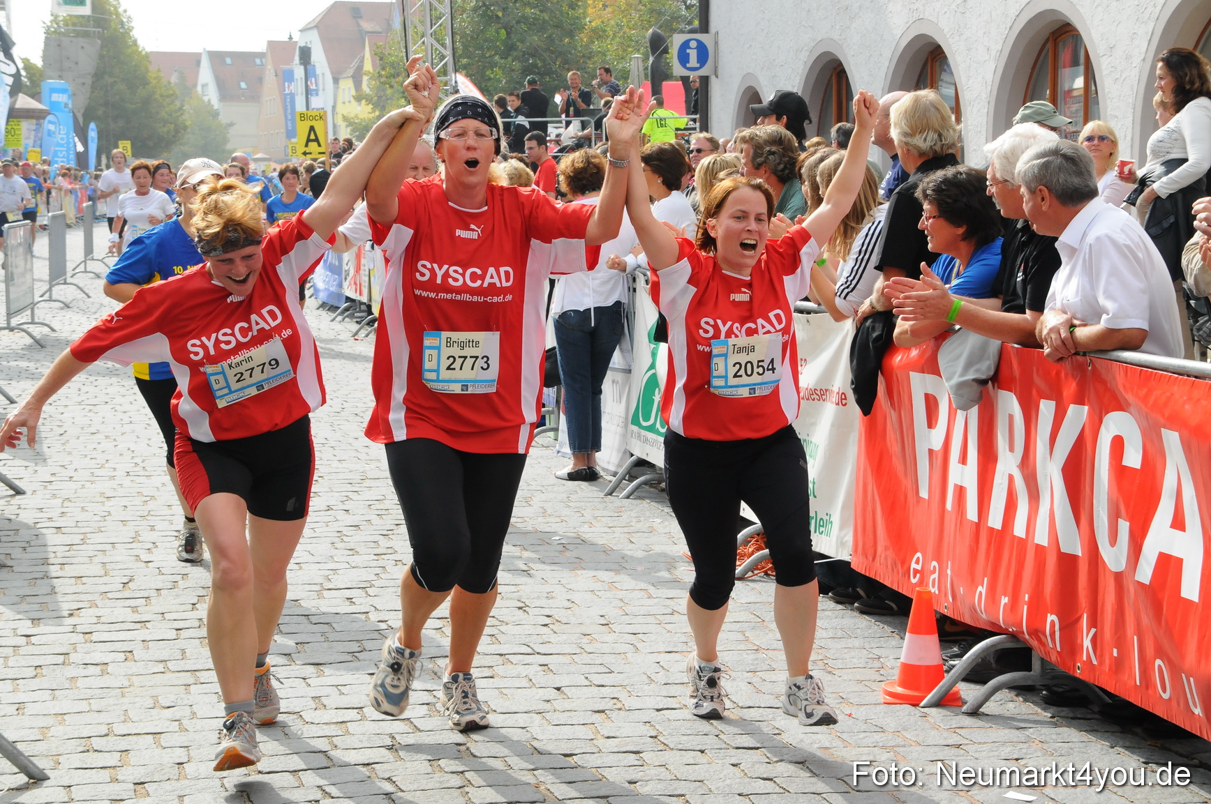 0075 Stadtlauf Neumarkt Zieleinlauf 200909