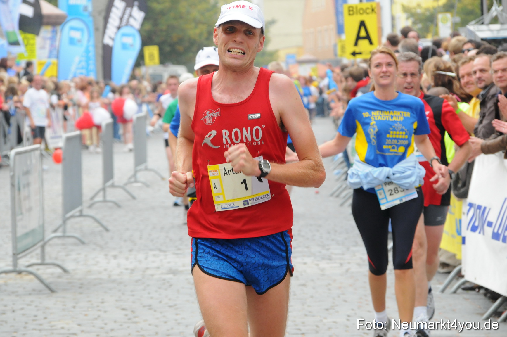 0081 Stadtlauf Neumarkt Zieleinlauf 200909