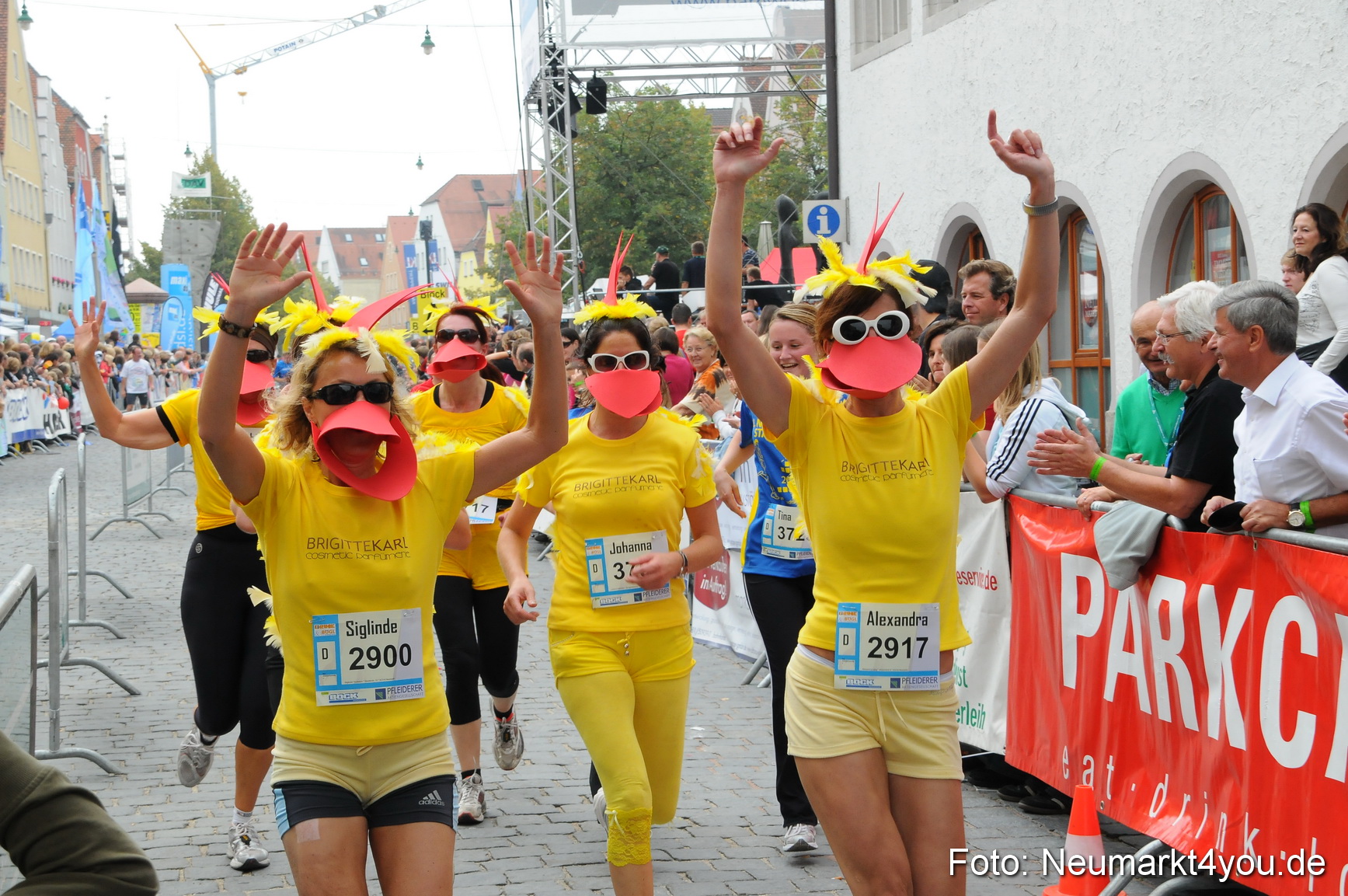 0083 Stadtlauf Neumarkt Zieleinlauf 200909