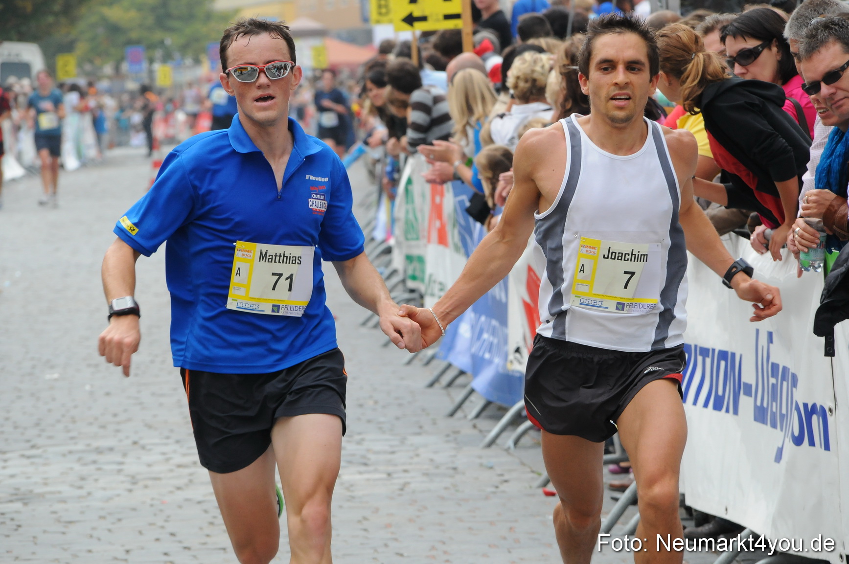 0090 Stadtlauf Neumarkt Zieleinlauf 200909