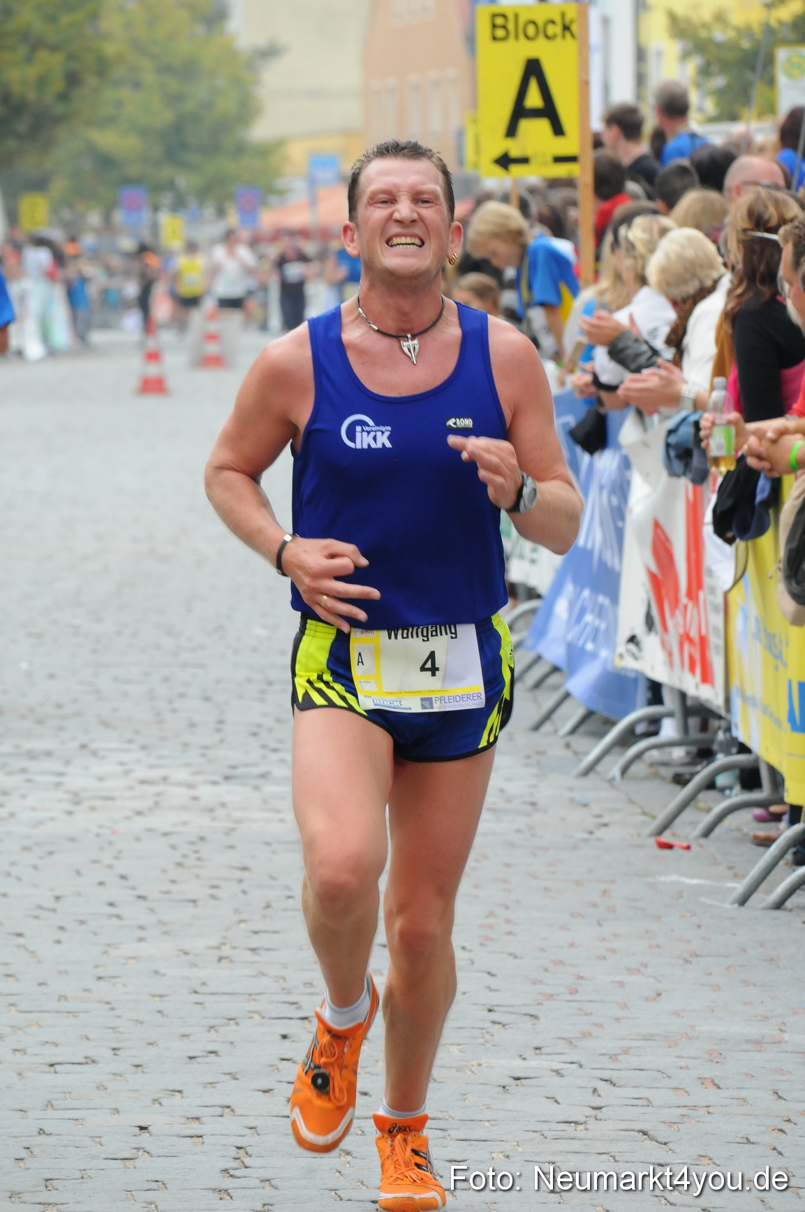 0091 Stadtlauf Neumarkt Zieleinlauf 200909