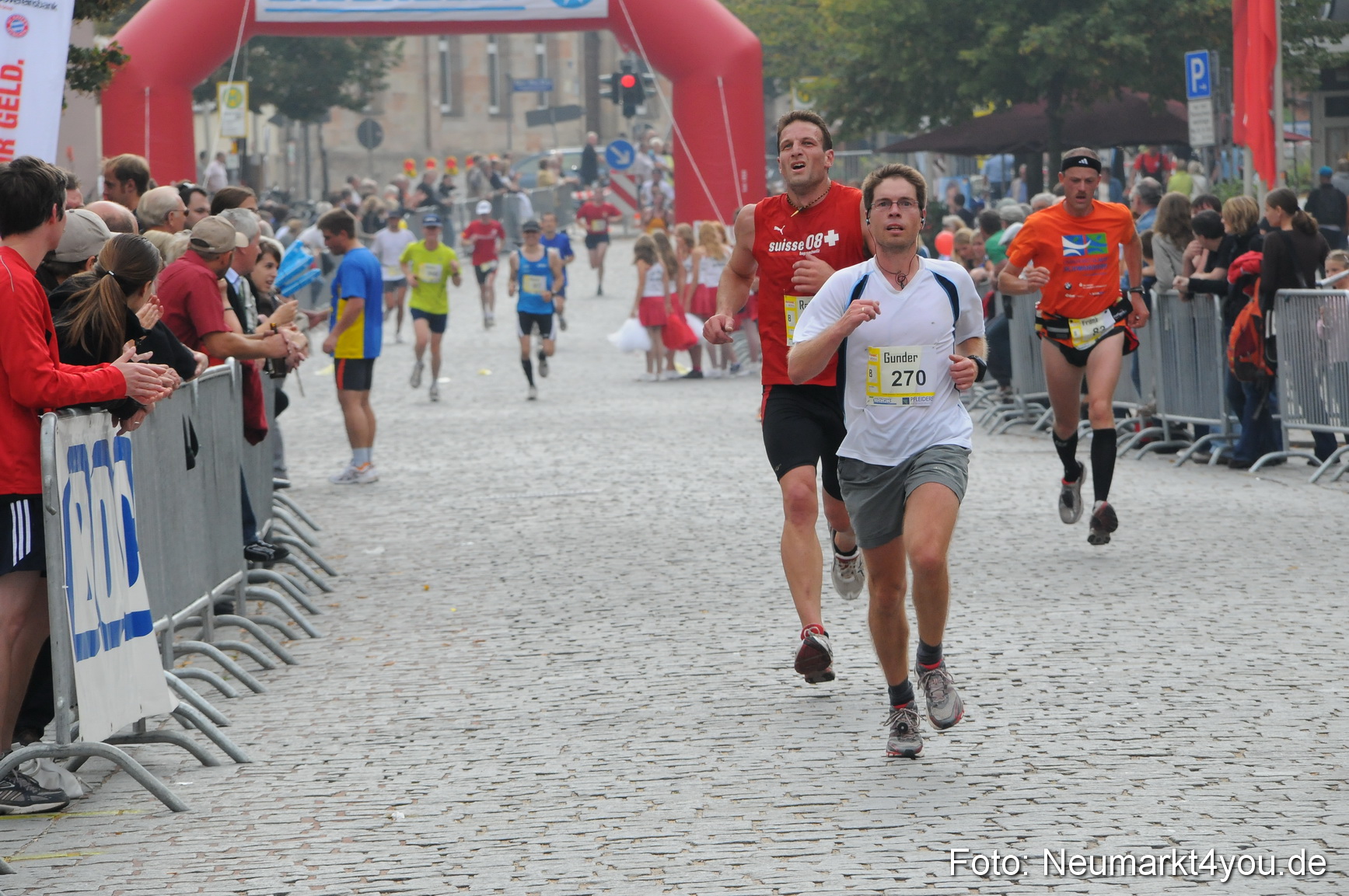 0105 Stadtlauf Neumarkt Zieleinlauf 200909