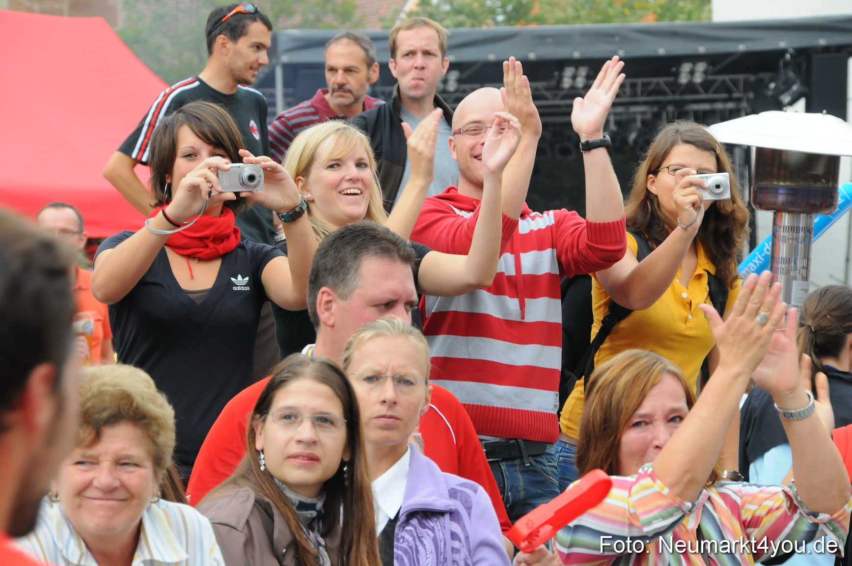 0110 Stadtlauf Neumarkt Zieleinlauf 200909
