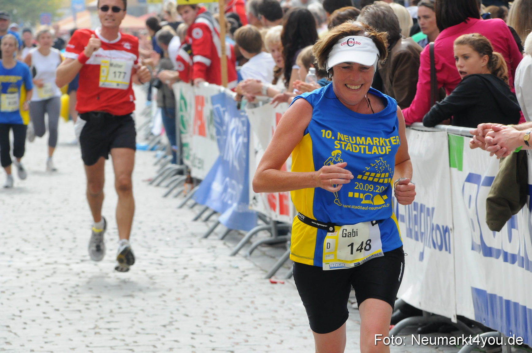 0118 Stadtlauf Neumarkt Zieleinlauf 200909