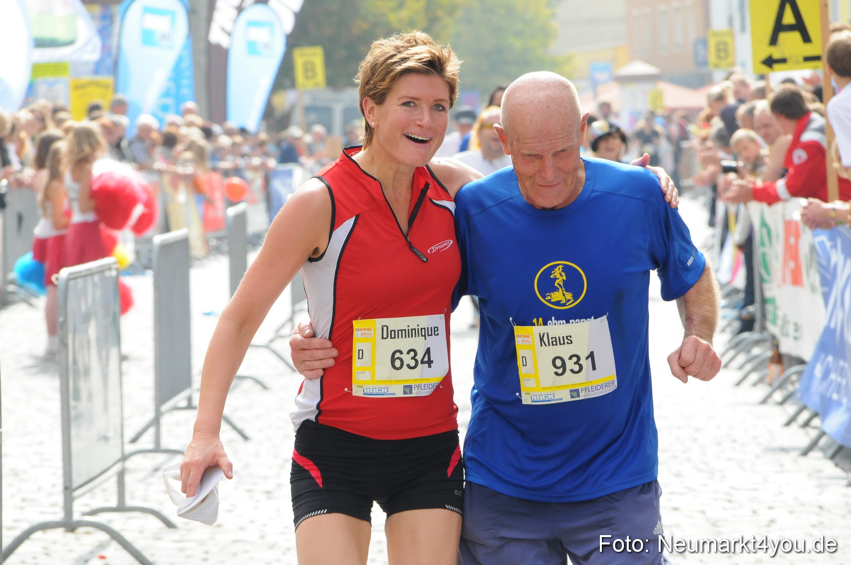 0123 Stadtlauf Neumarkt Zieleinlauf 200909