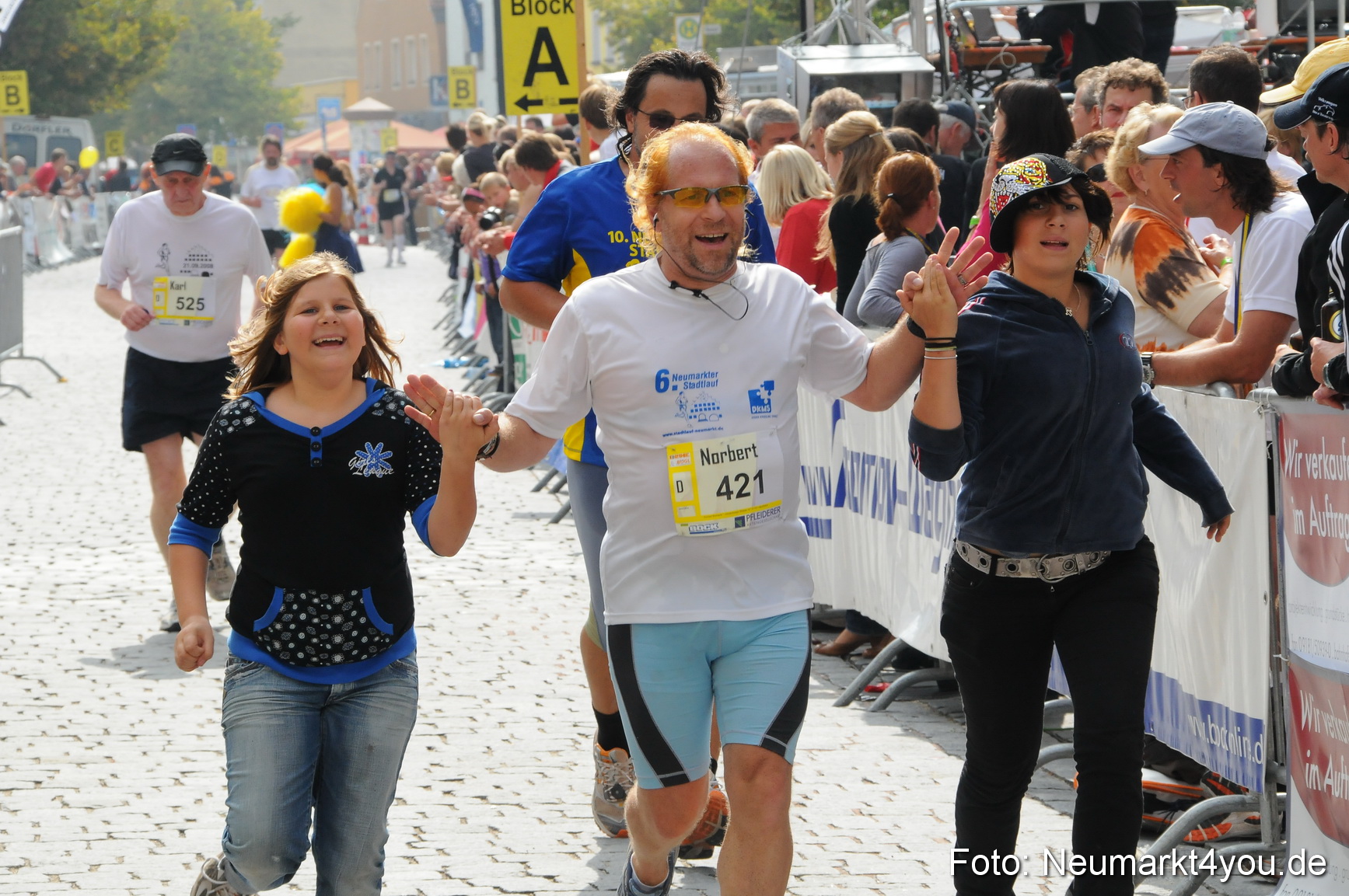 0124 Stadtlauf Neumarkt Zieleinlauf 200909