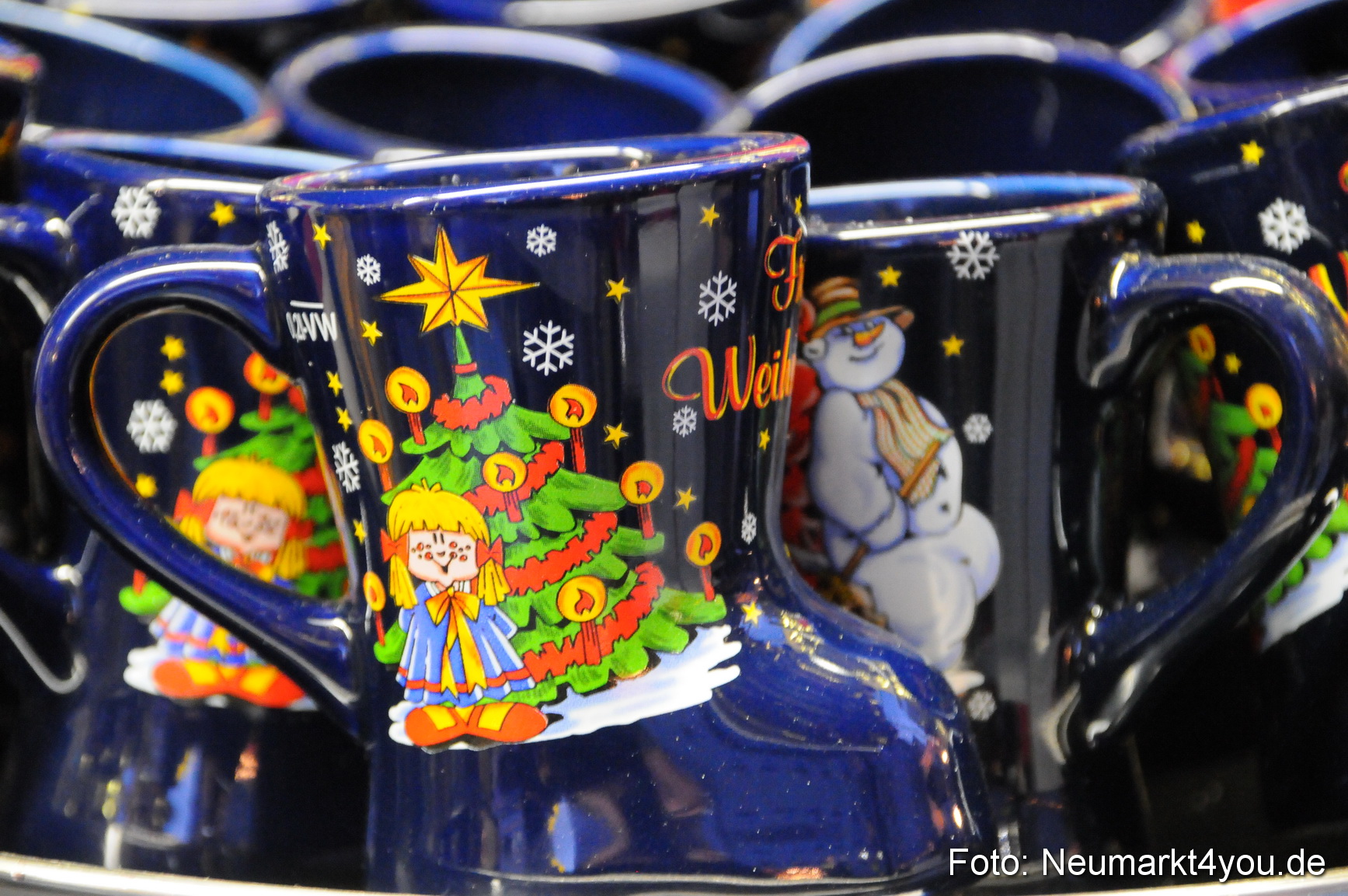 0003 Weihnachtsmarkt Neumarkt 261109