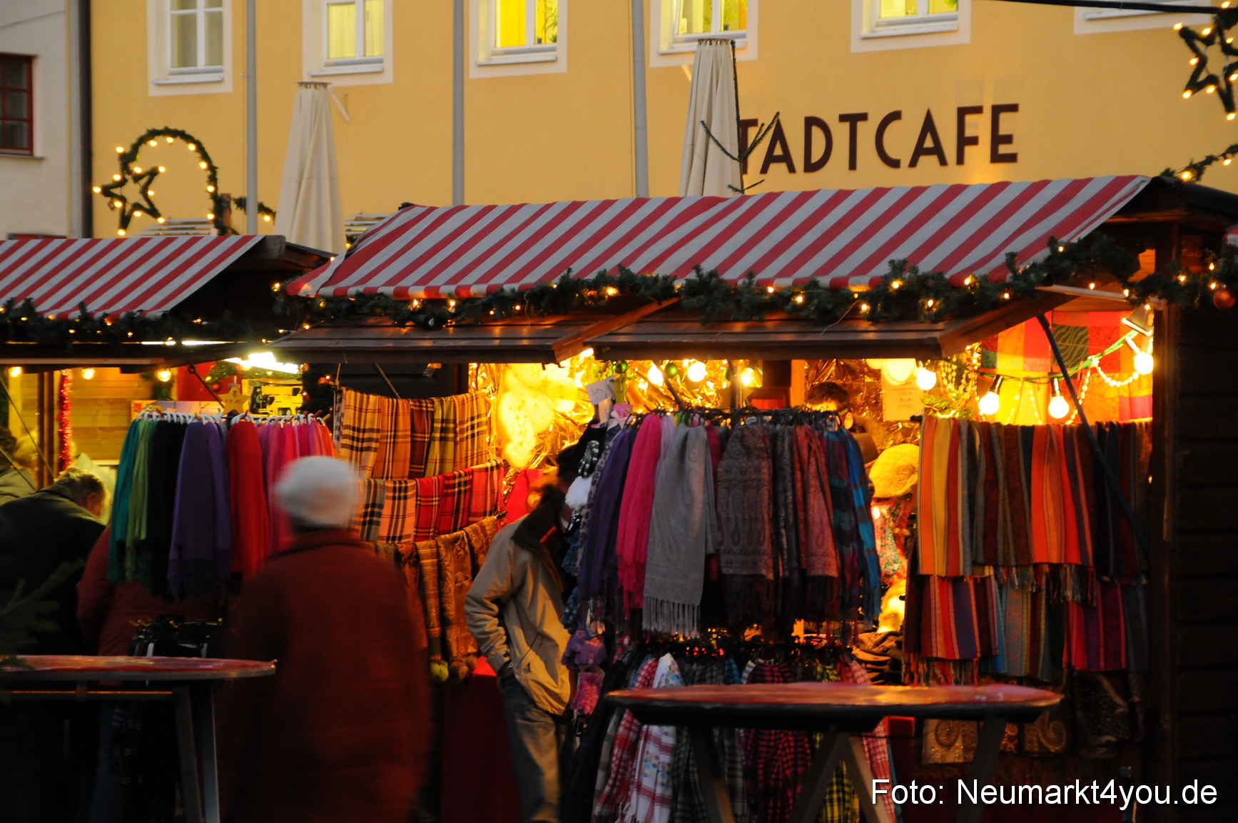 0006 Weihnachtsmarkt Neumarkt 261109