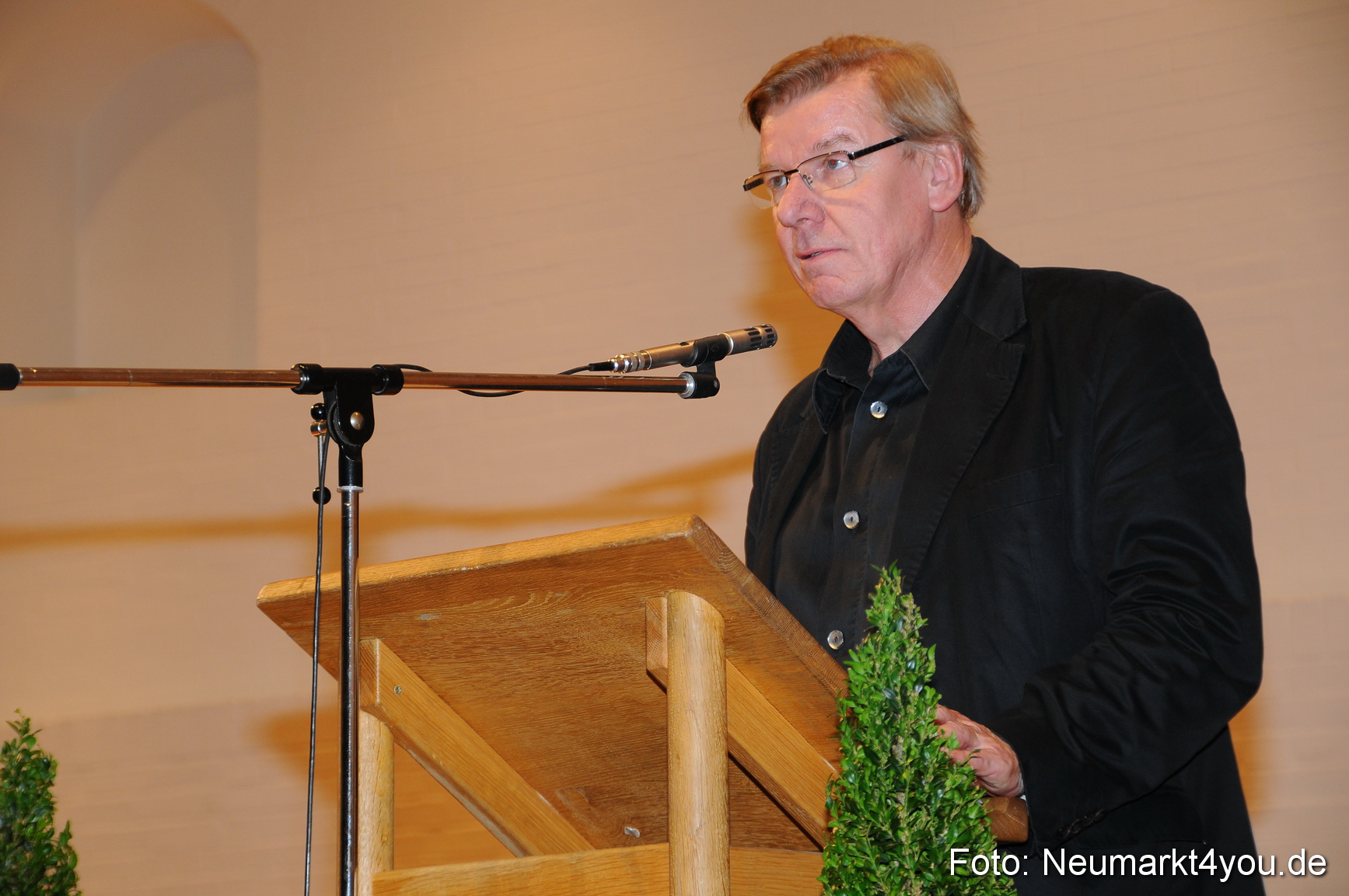 Armin Mueller Stahl 081010 0002