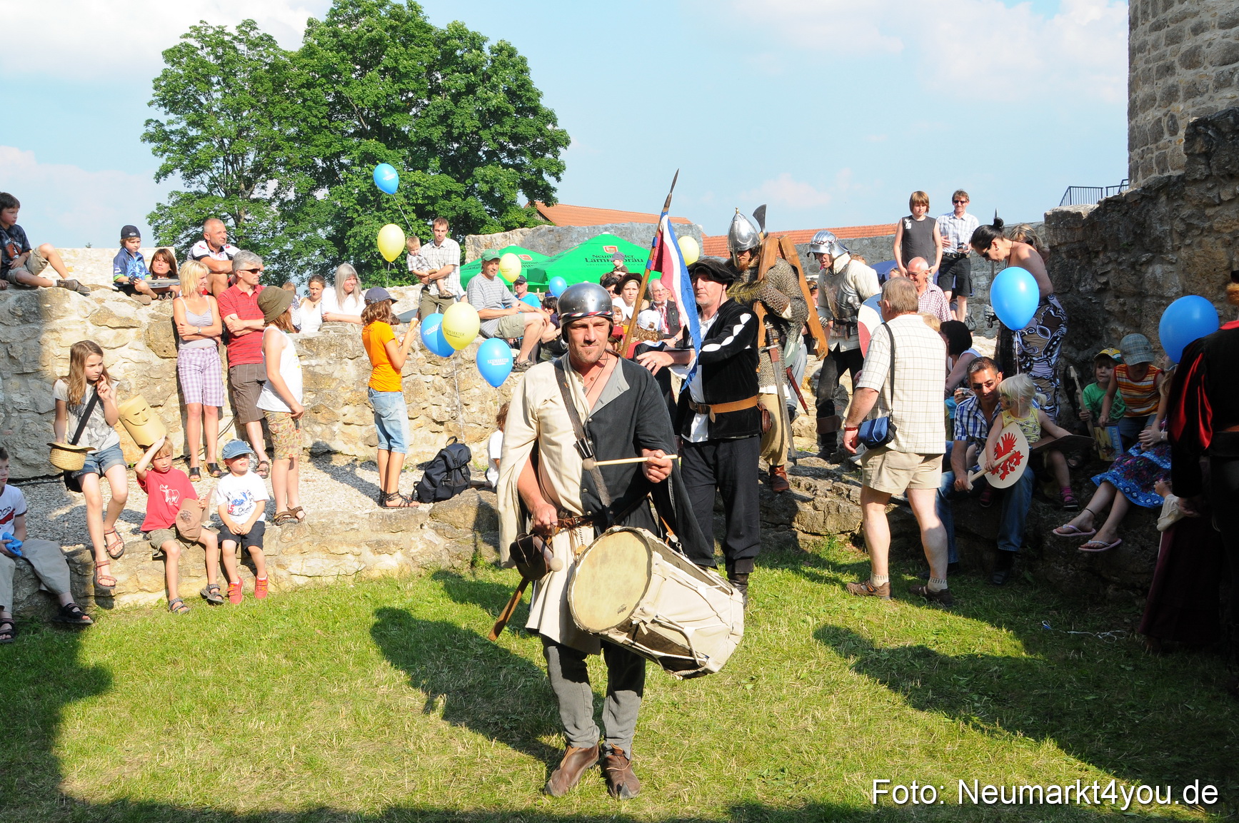 Wolfstein Burgruinenfest 260610 0024