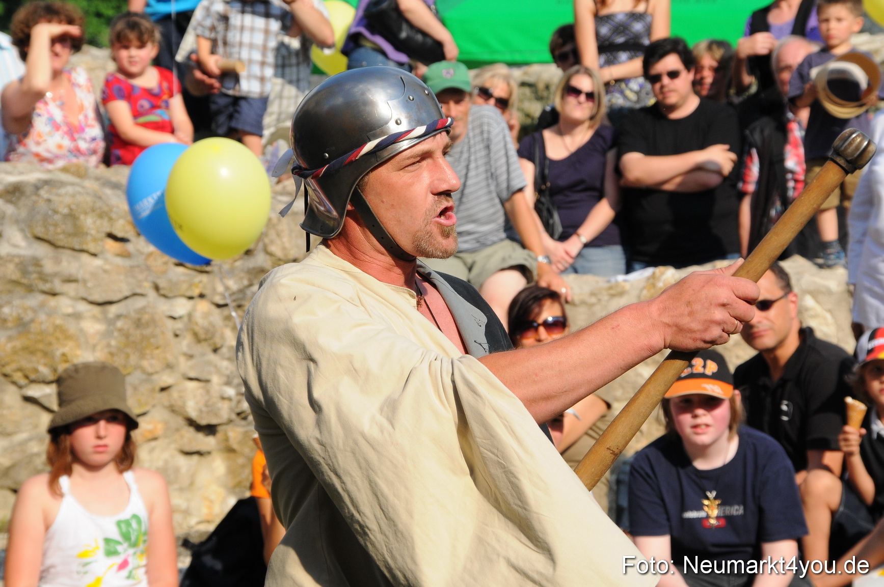 Wolfstein Burgruinenfest 260610 0025