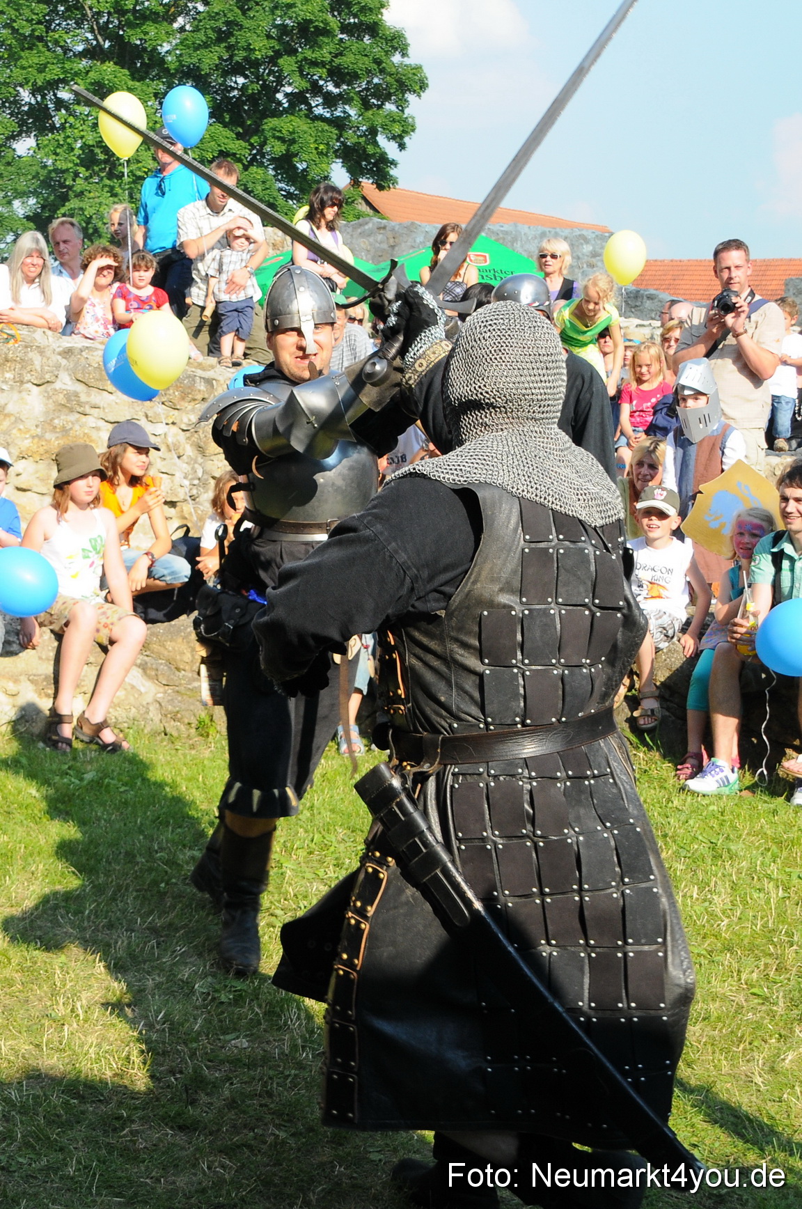 Wolfstein Burgruinenfest 260610 0028