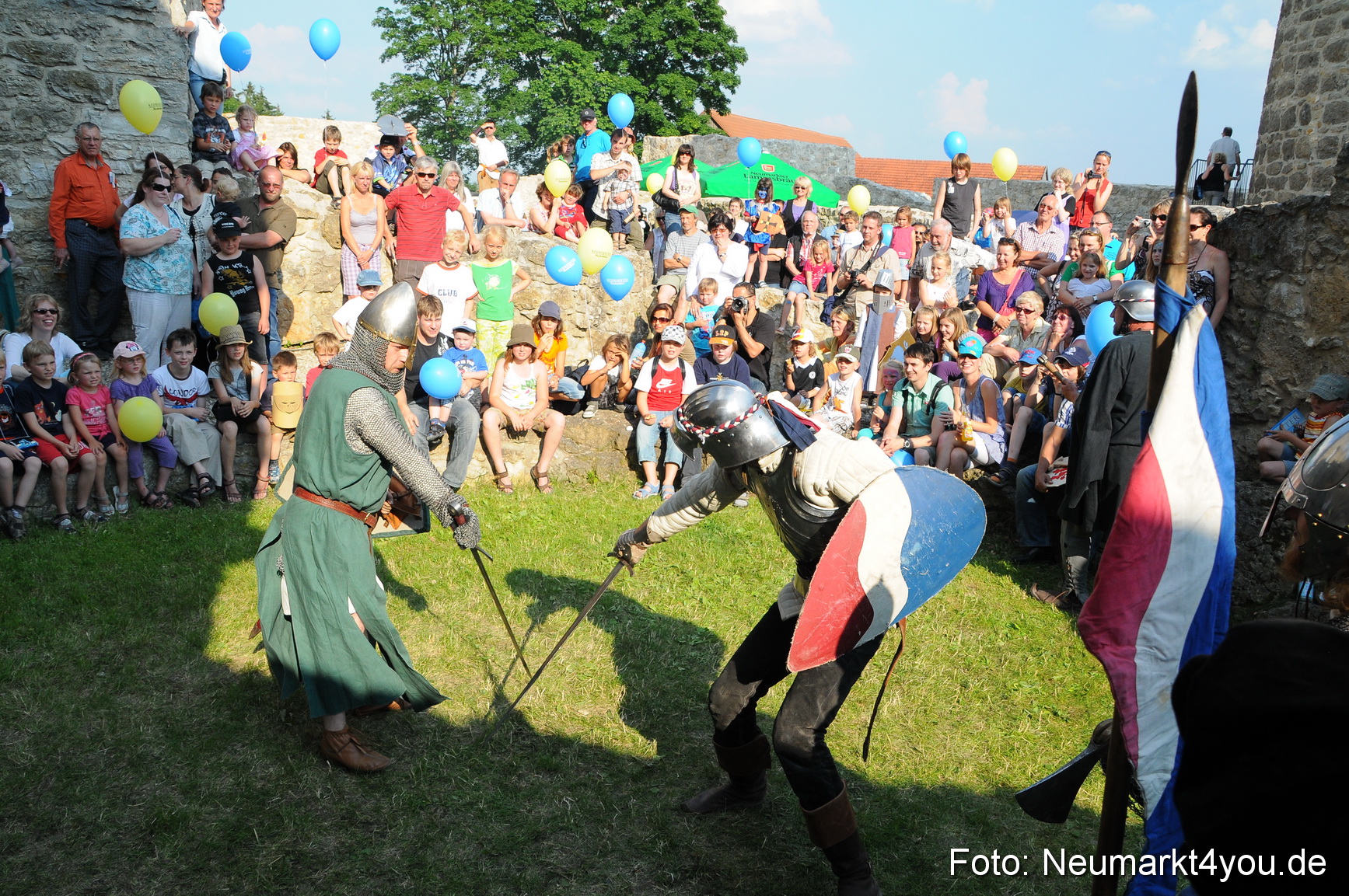 Wolfstein Burgruinenfest 260610 0031