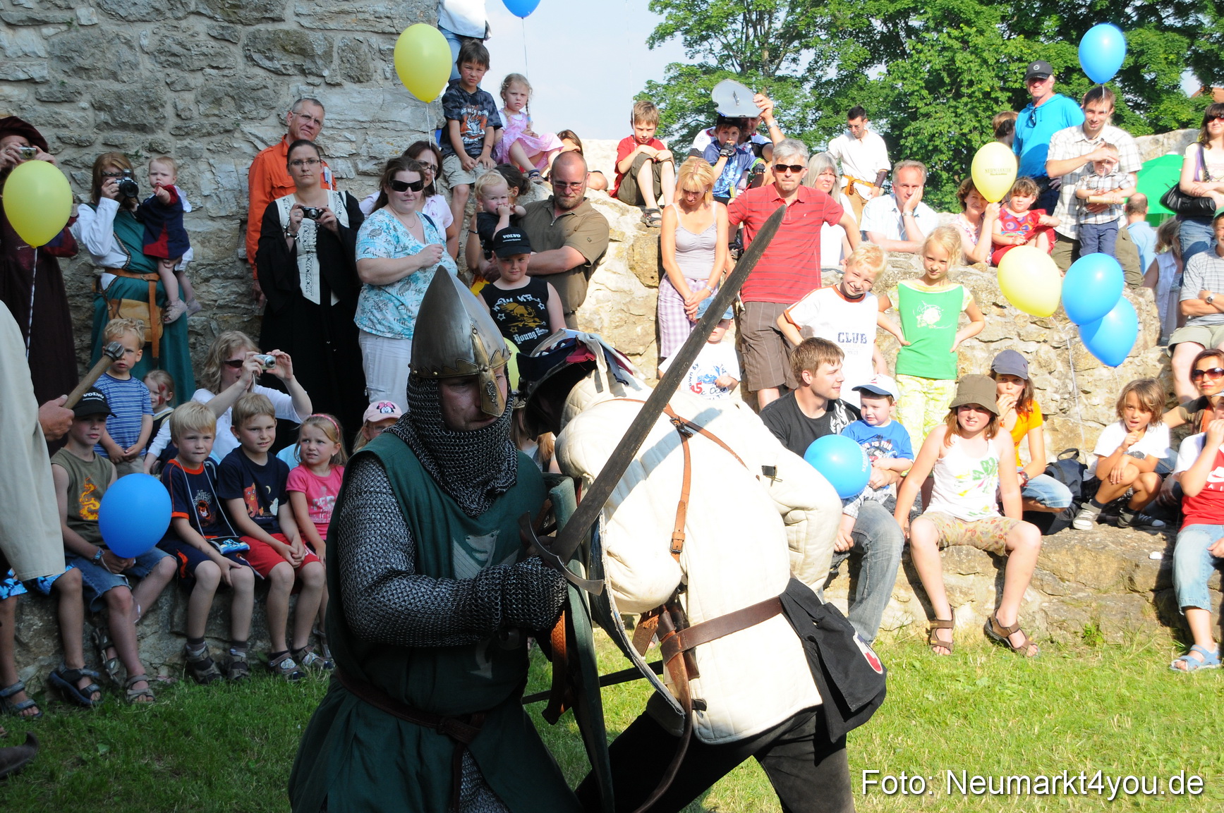 Wolfstein Burgruinenfest 260610 0032