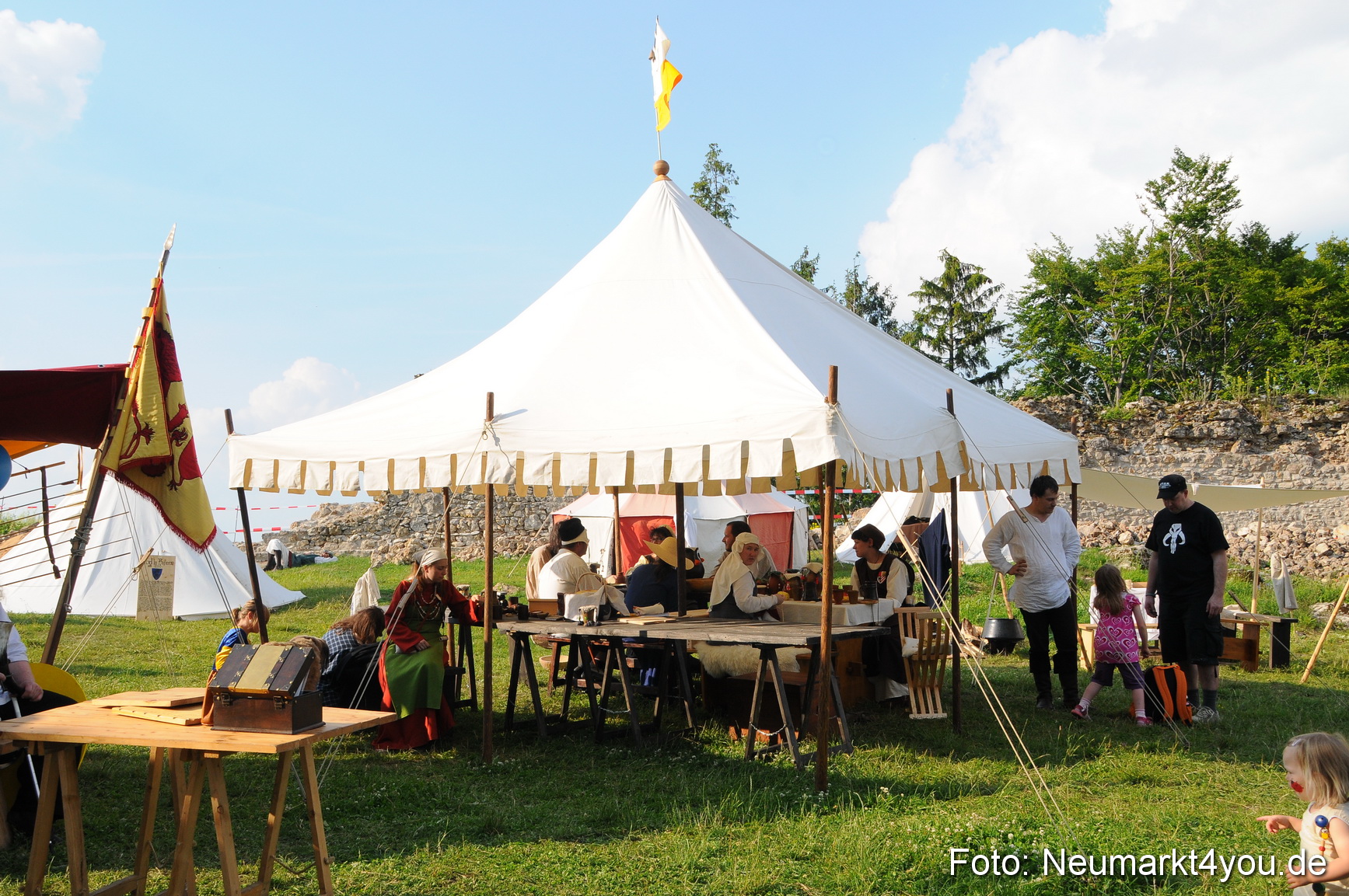 Wolfstein Burgruinenfest 260610 0039