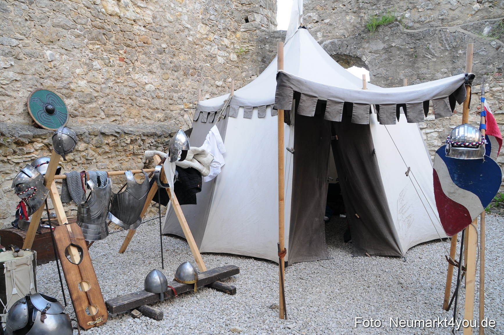 Wolfstein Burgruinenfest 260610 0052