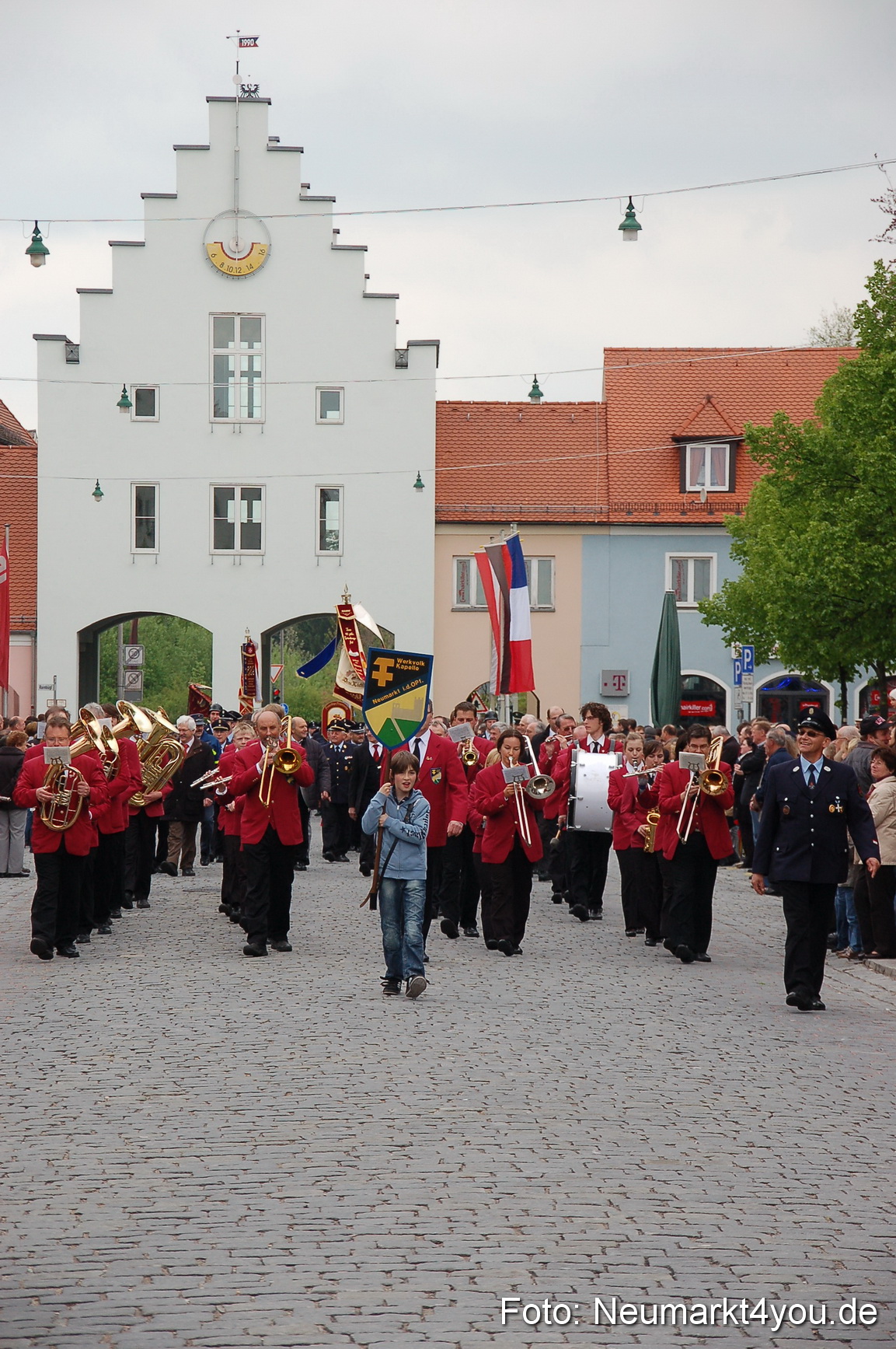 Festzug 150 Jahre Feuerwehr Neumarkt 160510 0002