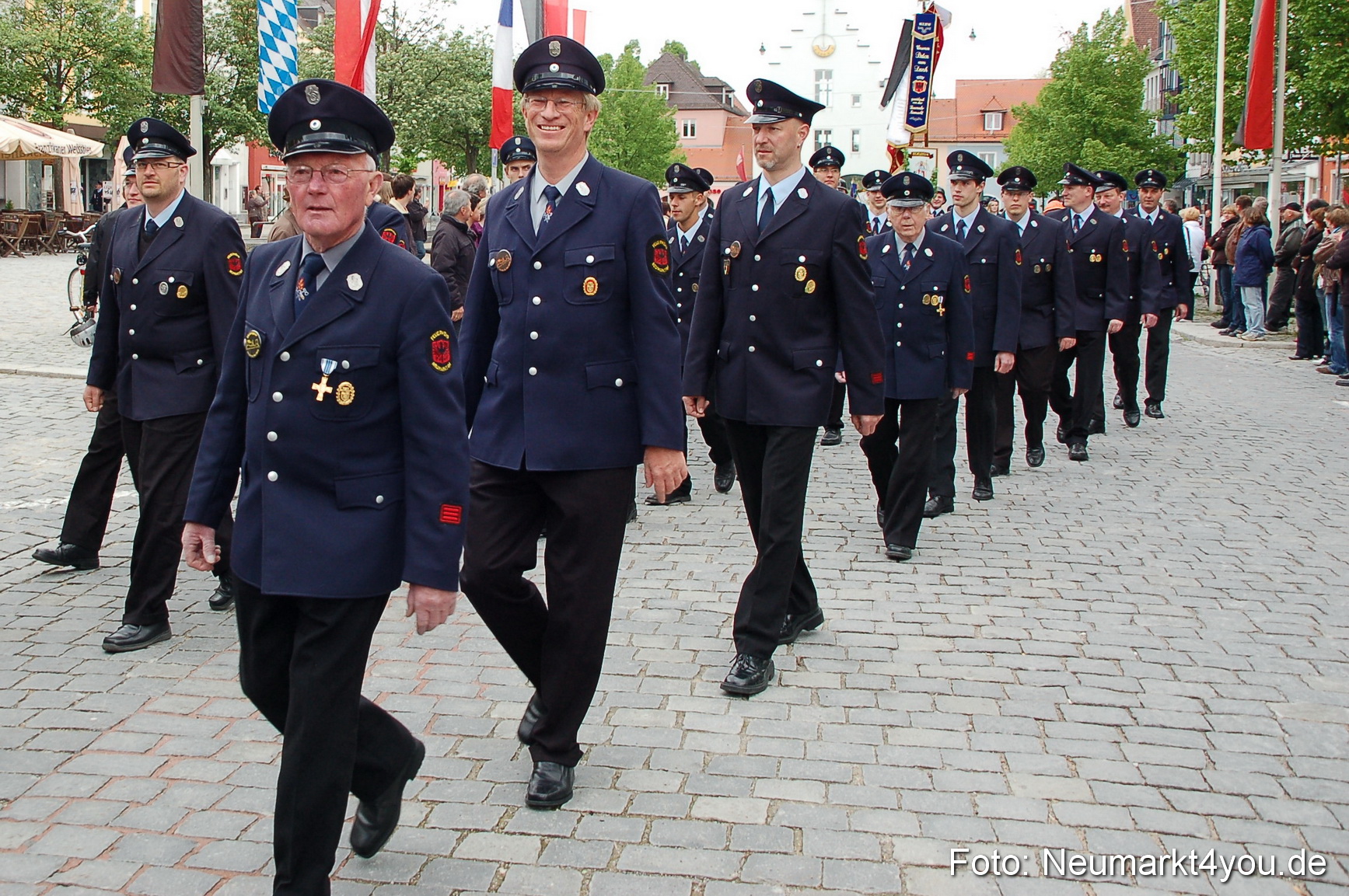 Festzug 150 Jahre Feuerwehr Neumarkt 160510 0007