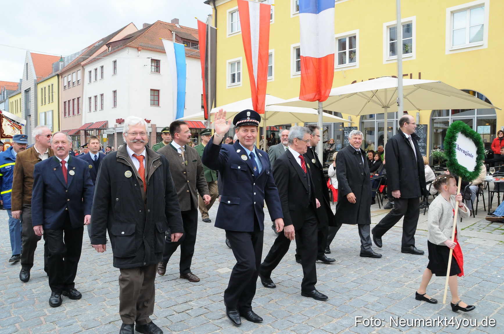 Festzug 150 Jahre Feuerwehr Neumarkt 160510 0010