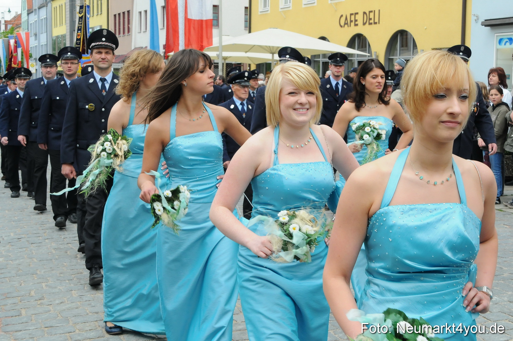 Festzug 150 Jahre Feuerwehr Neumarkt 160510 0031