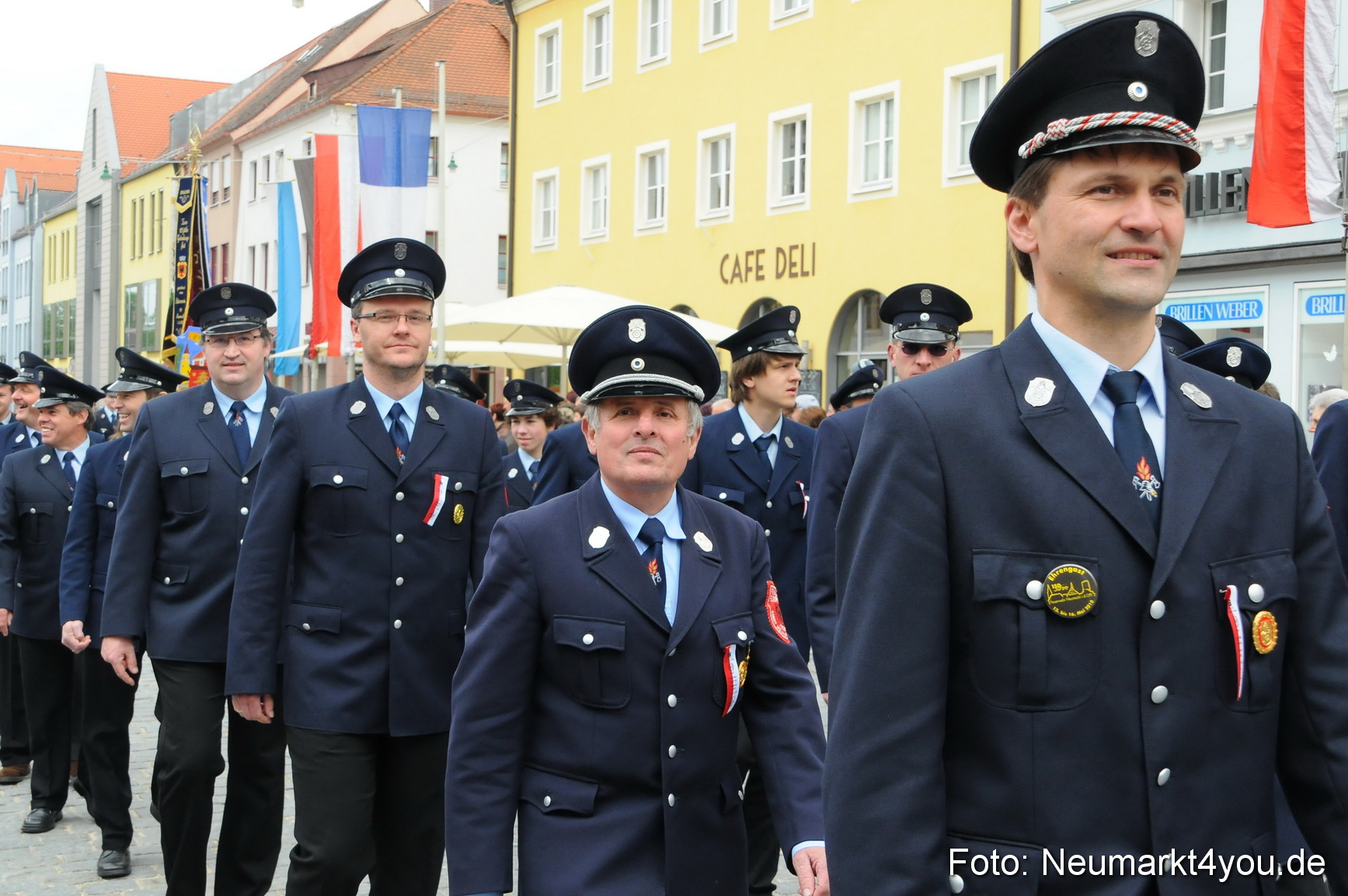 Festzug 150 Jahre Feuerwehr Neumarkt 160510 0033