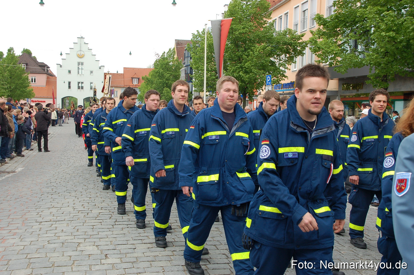 Festzug 150 Jahre Feuerwehr Neumarkt 160510 0037