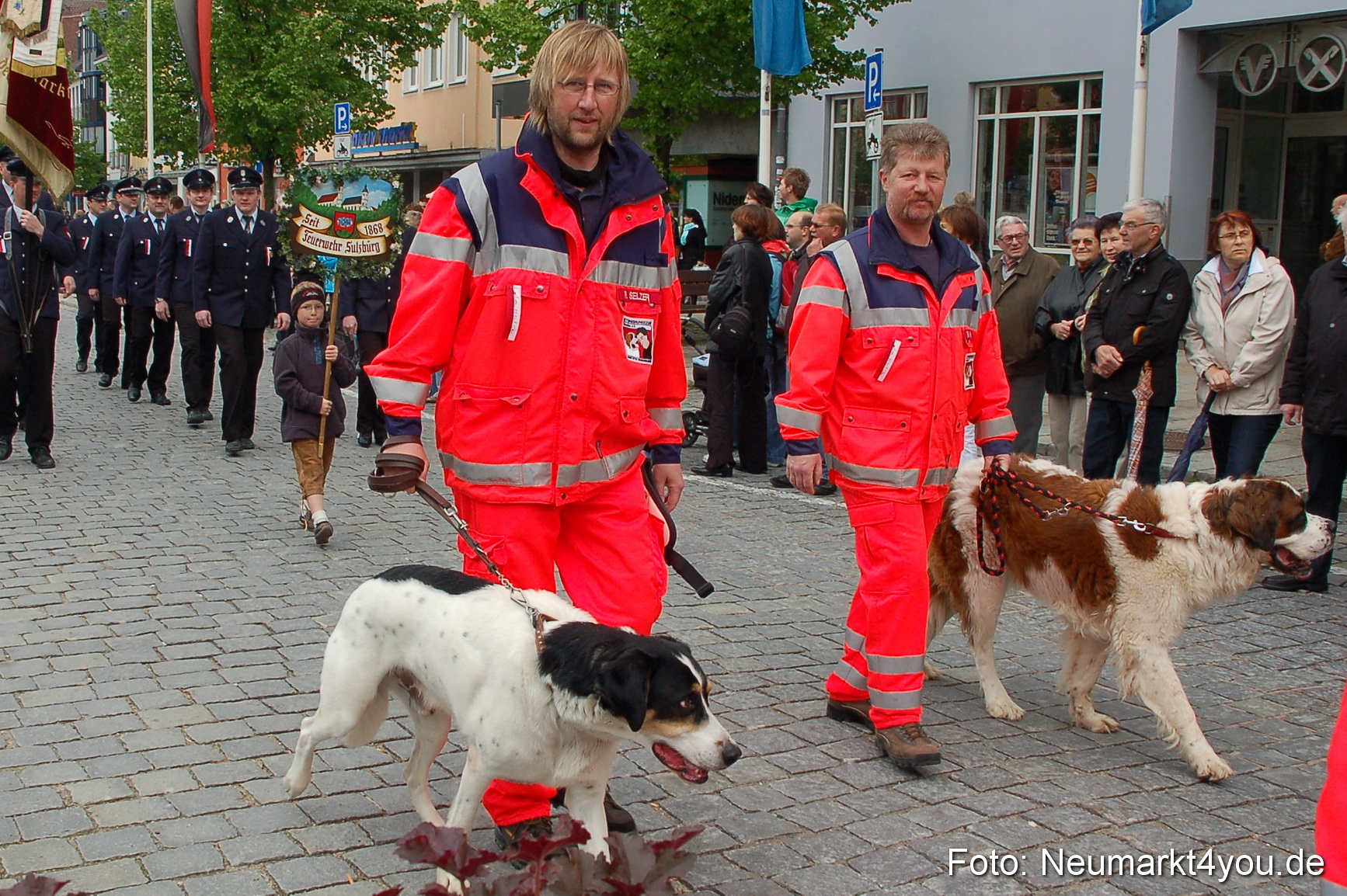 Festzug 150 Jahre Feuerwehr Neumarkt 160510 0039